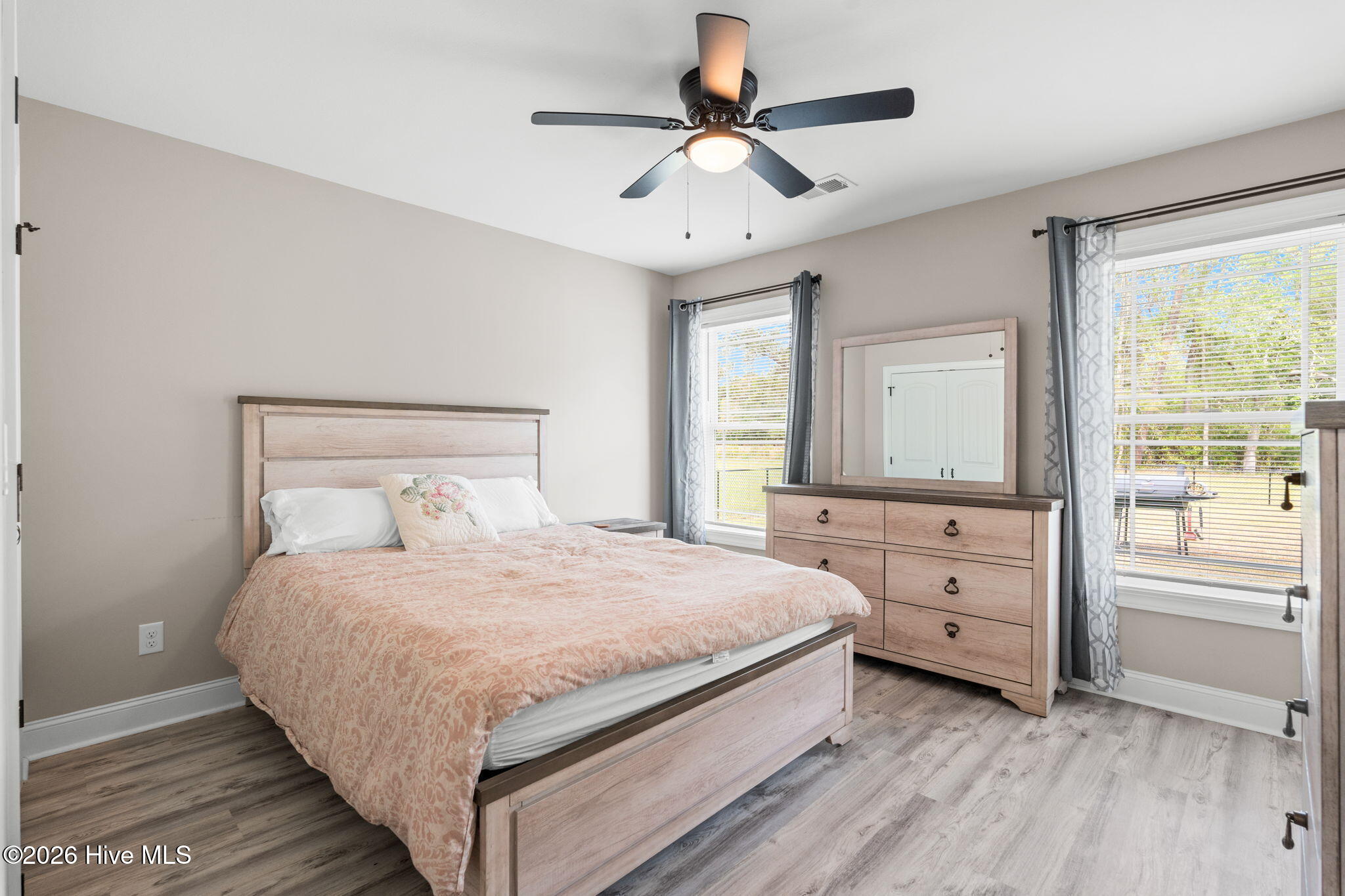 100565582 | Photo 21