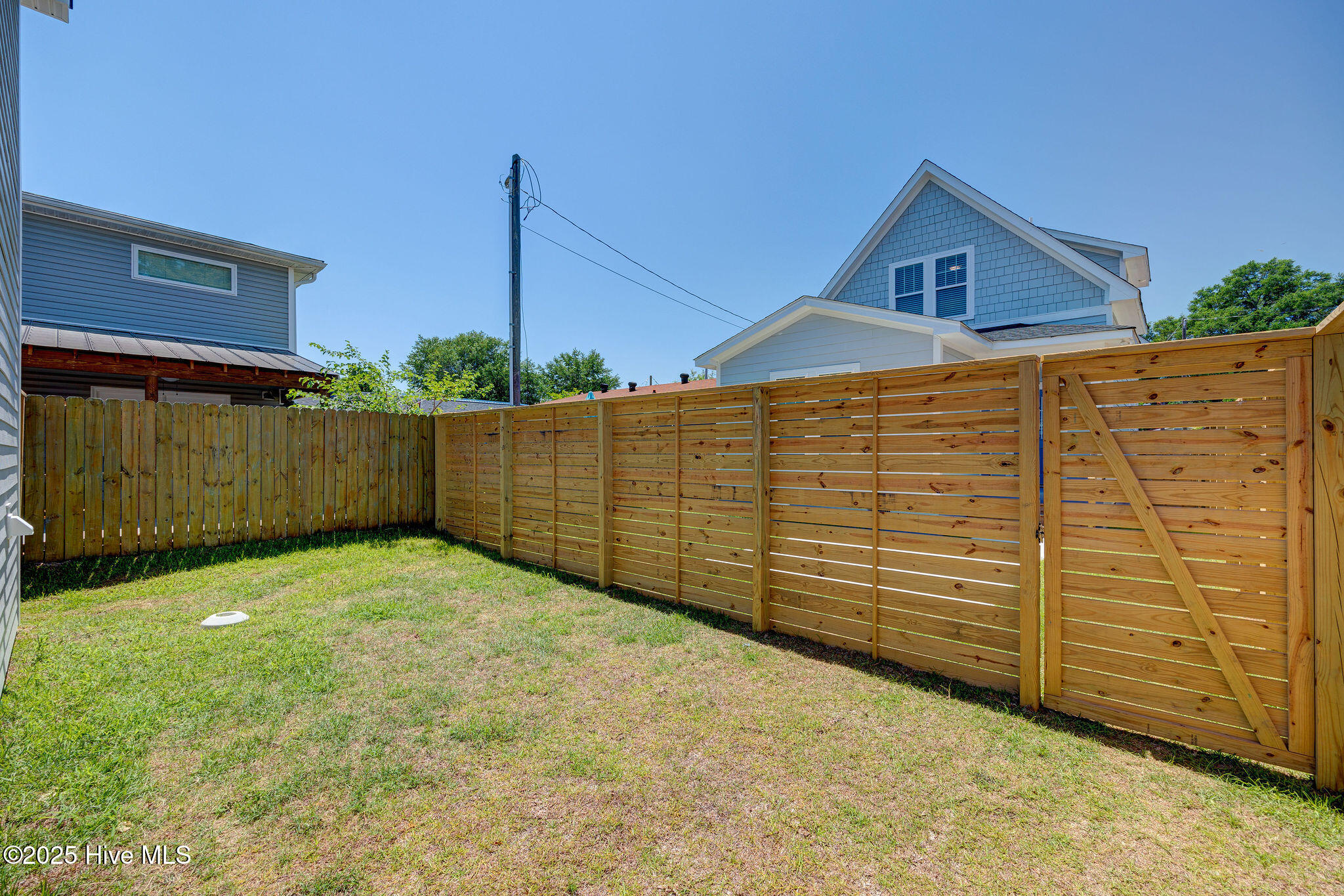 100521175 | Photo 50