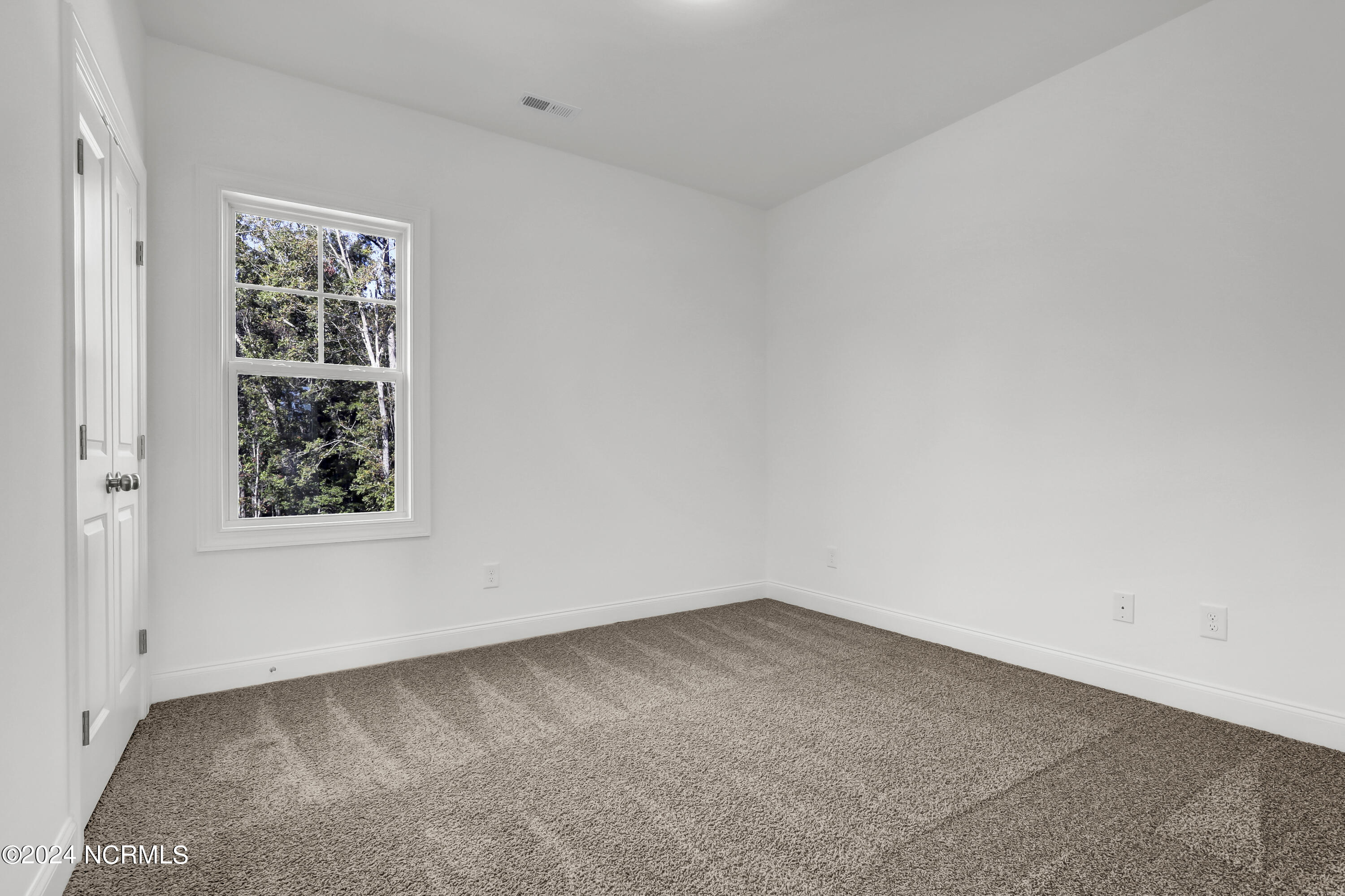 100457688 | Photo 16