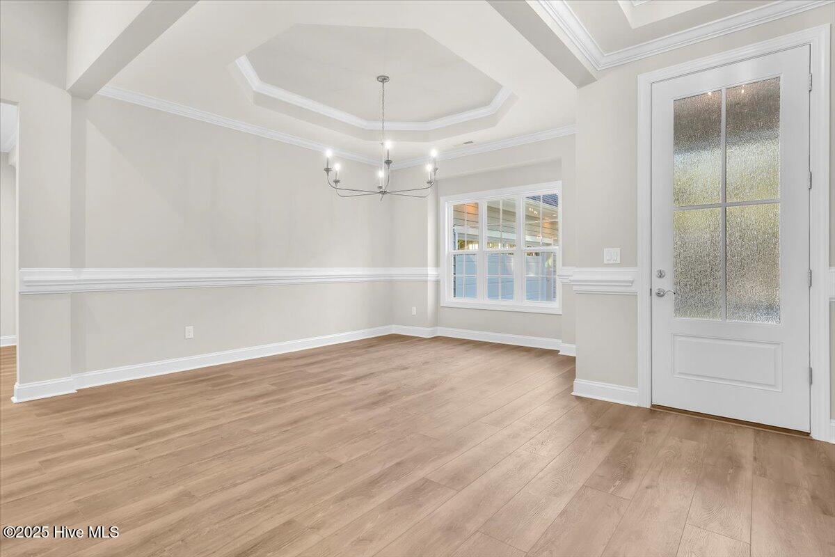 100505838 | Photo 10