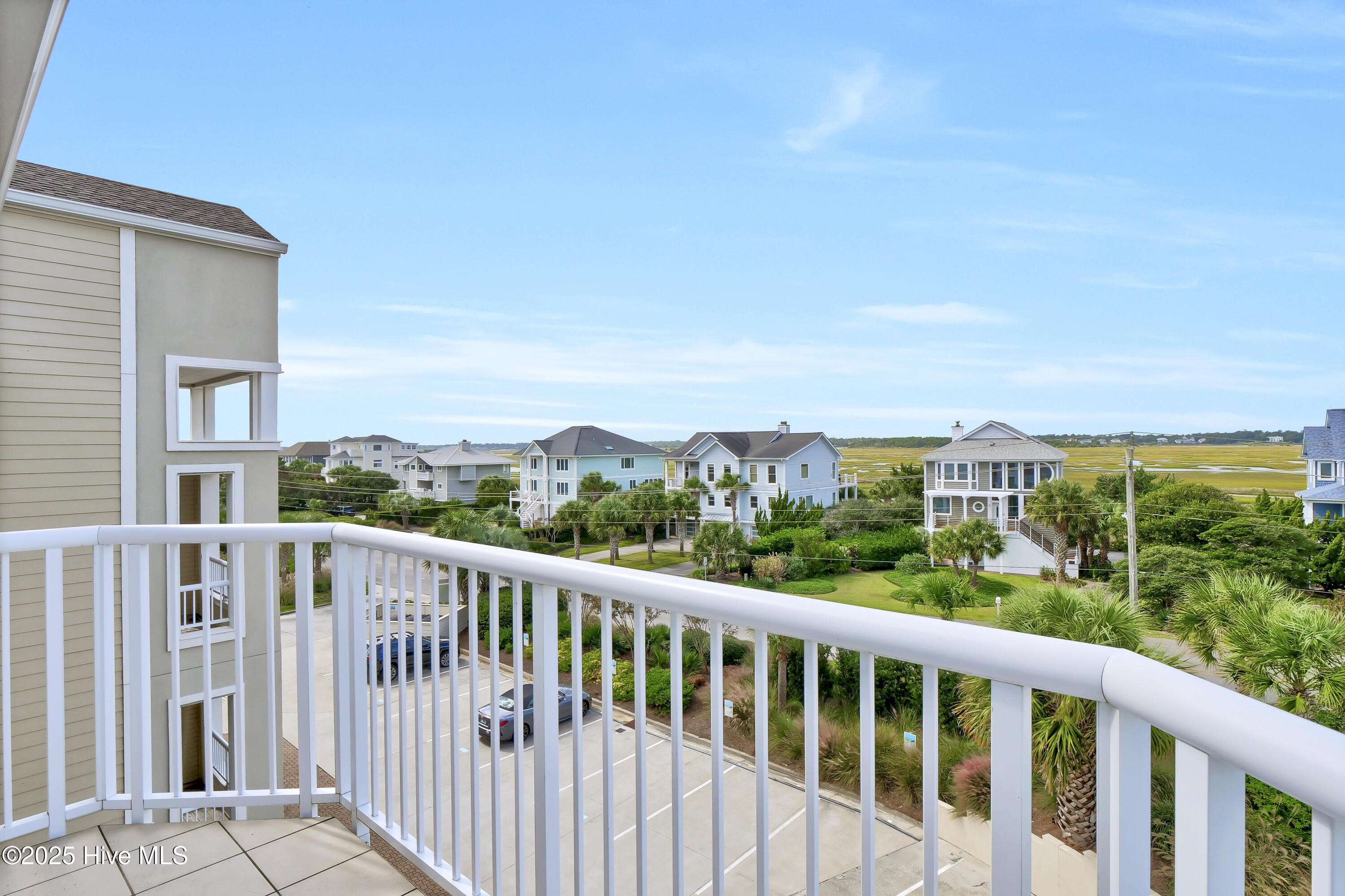 100535604 | Photo 35