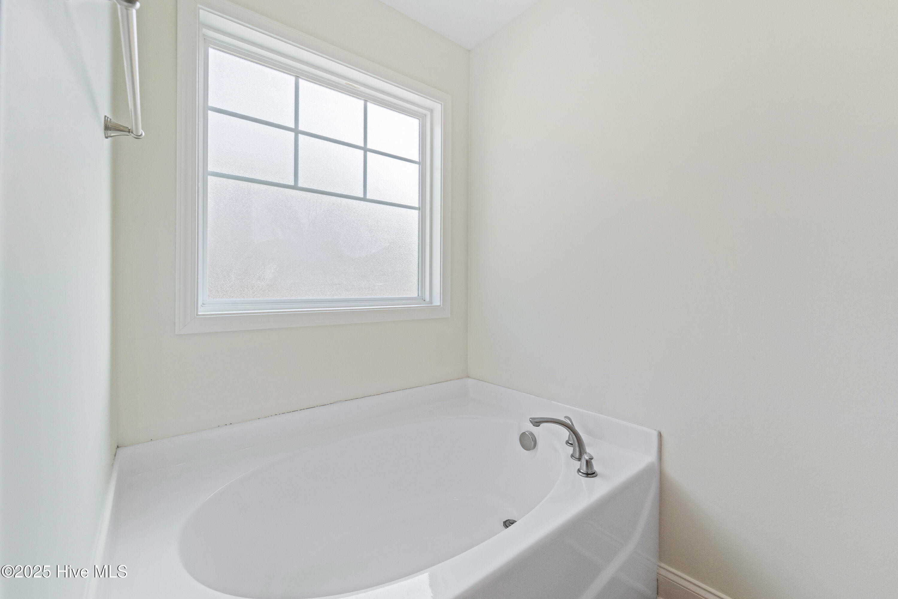 100544349 | Photo 25