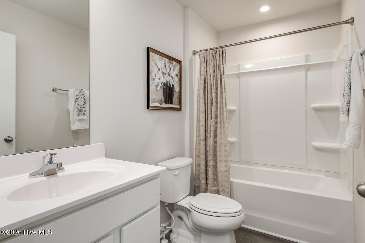 100555058 | Photo 16