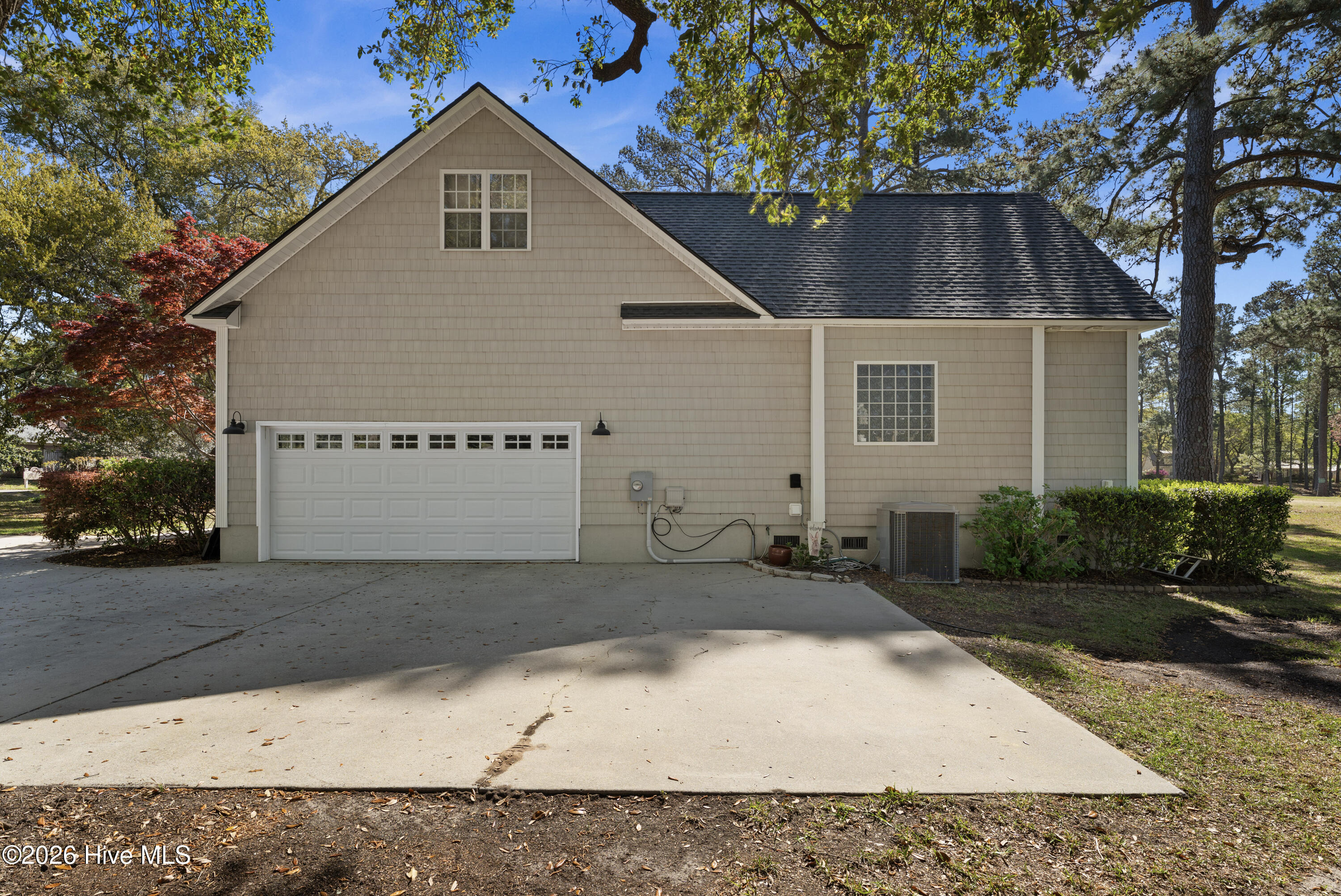 100550440 | Photo 83