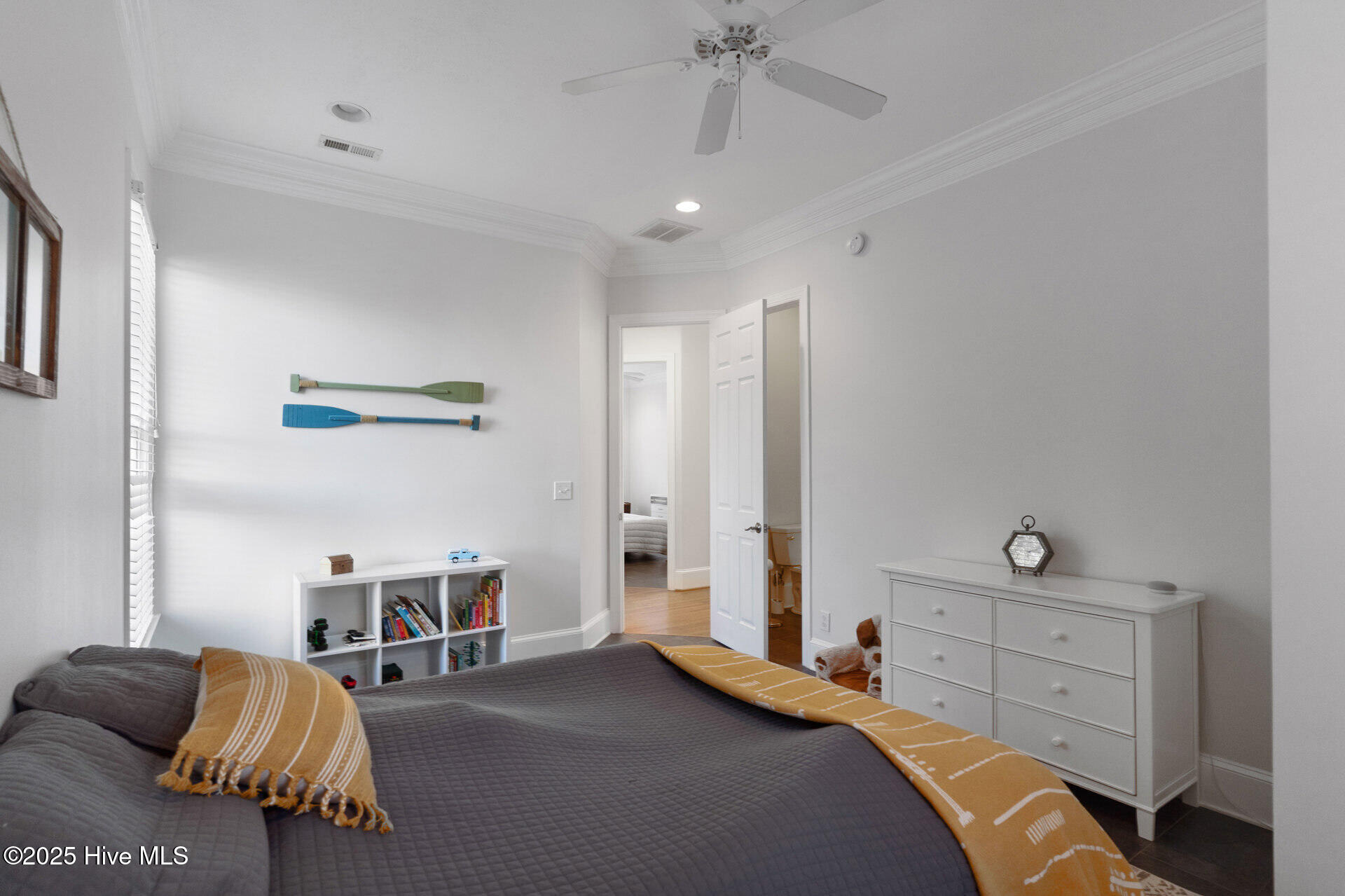 100521291 | Photo 41