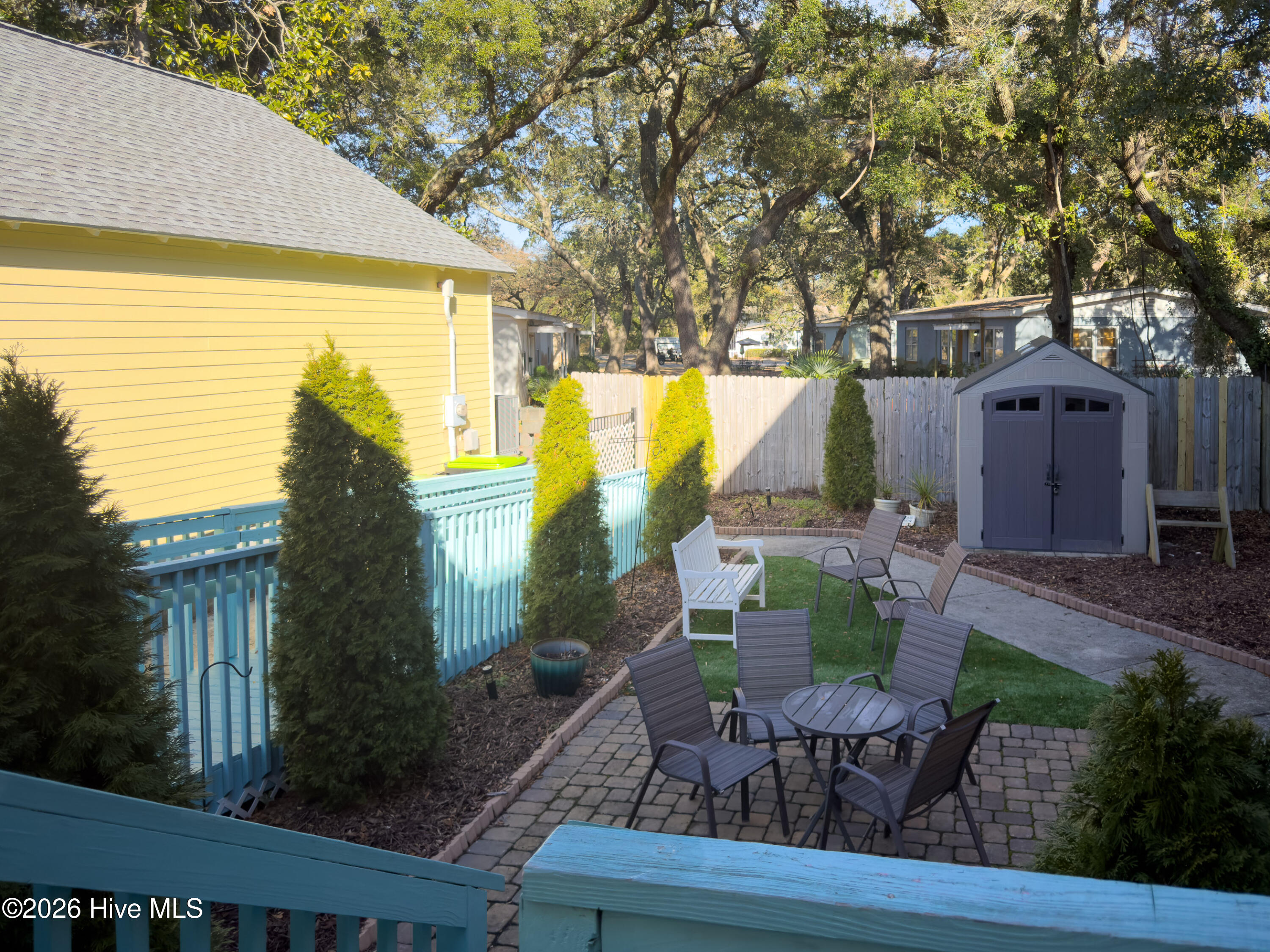 100556890 | Photo 31