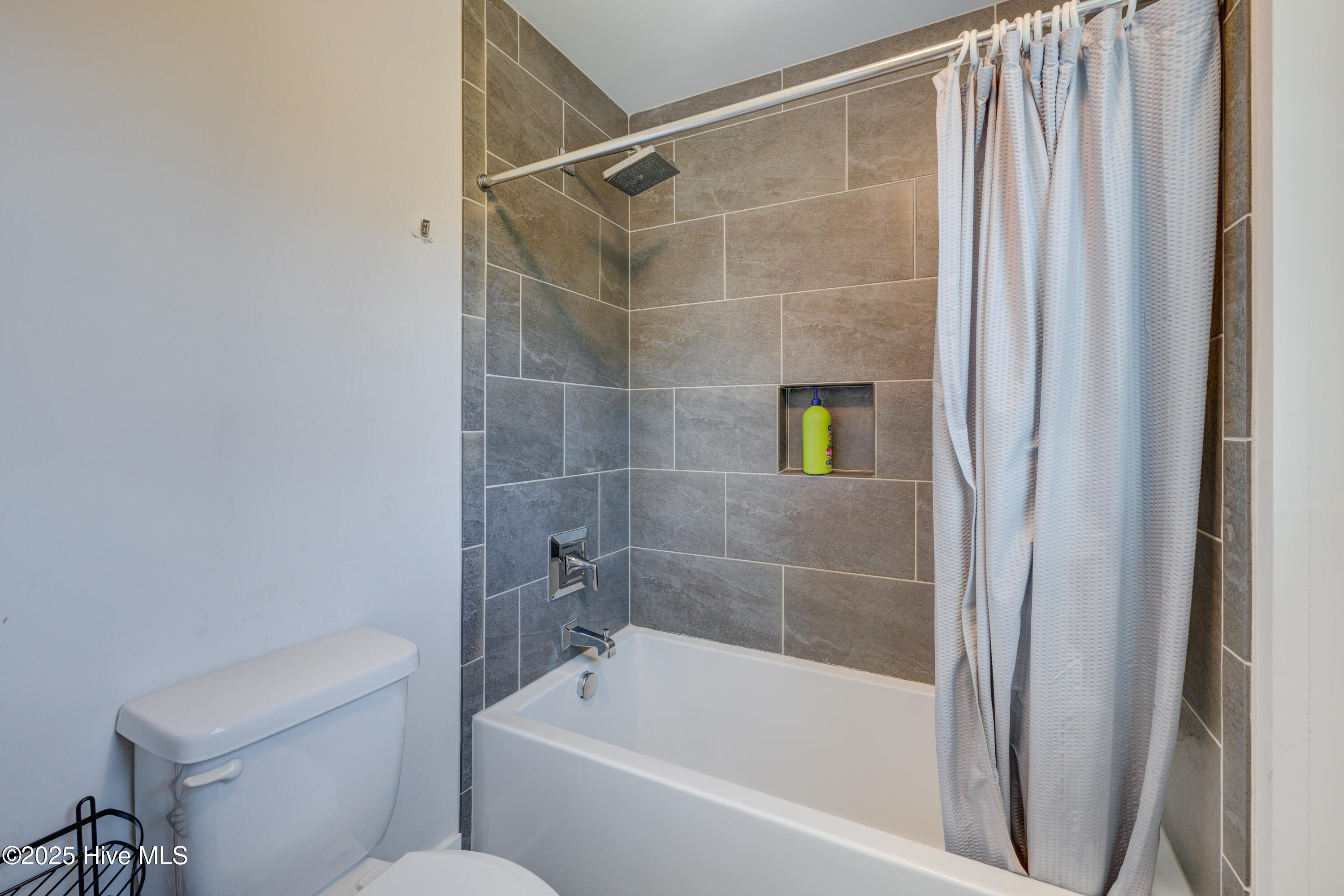 100553417 | Photo 55