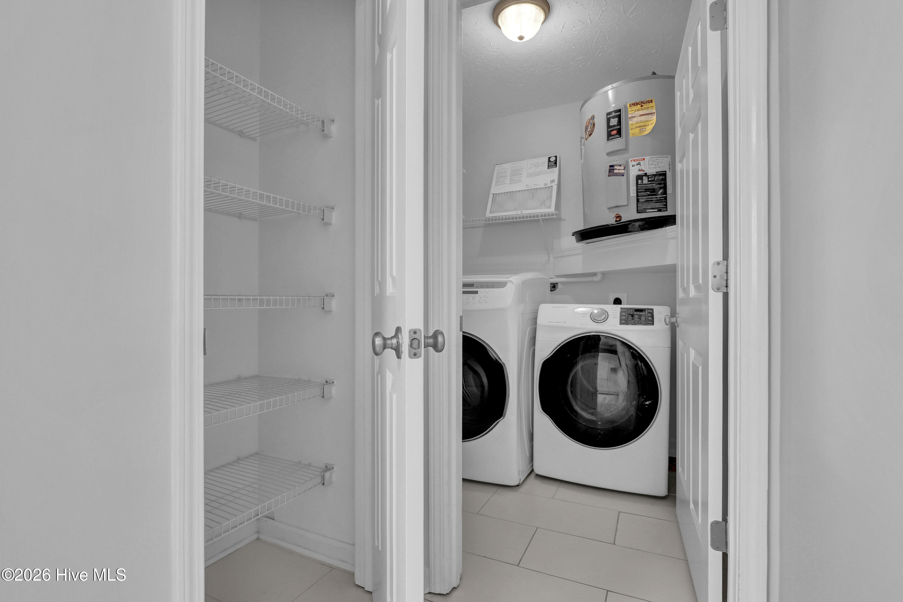 100549812 | Photo 18