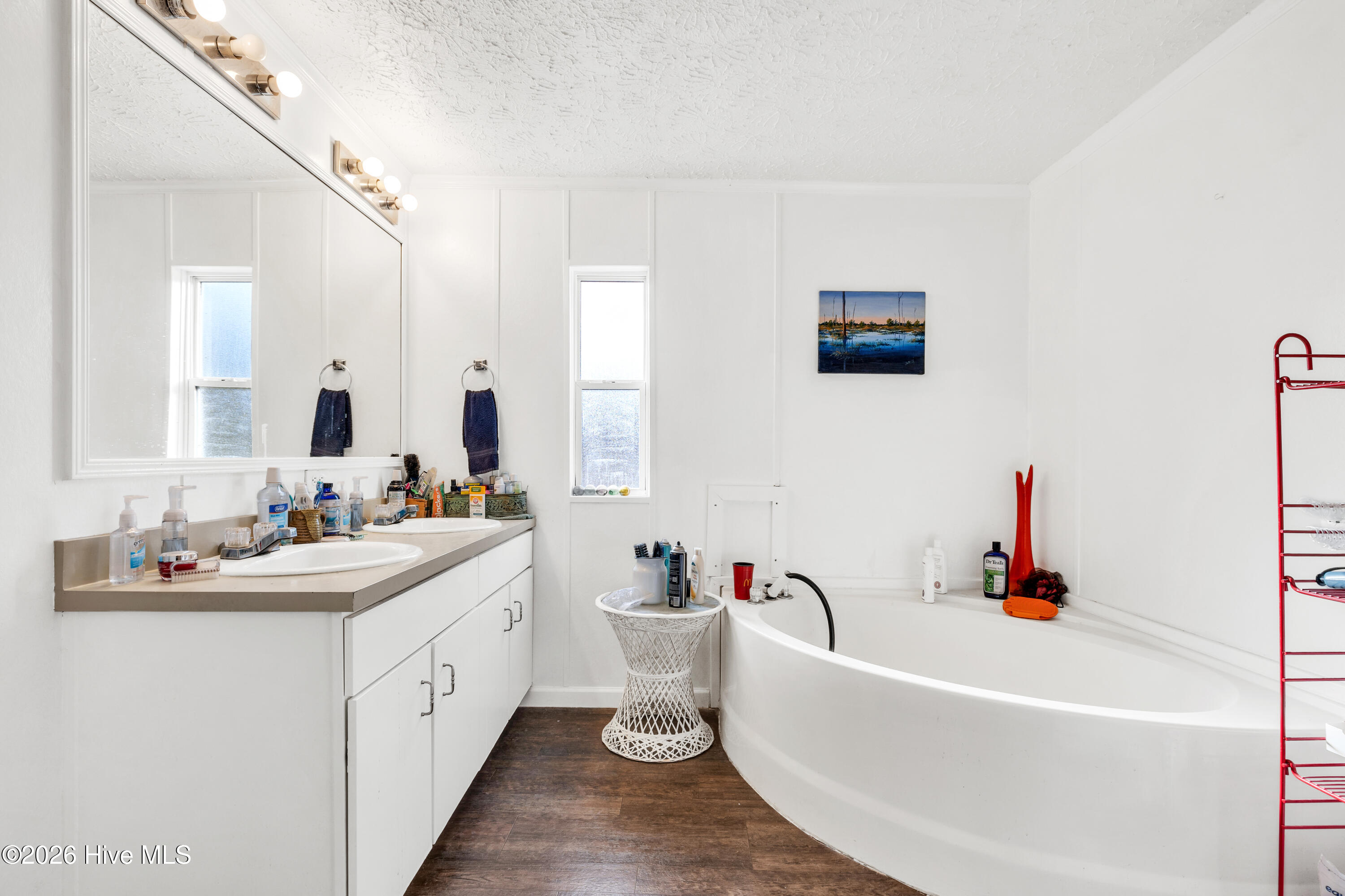 100550836 | Photo 11