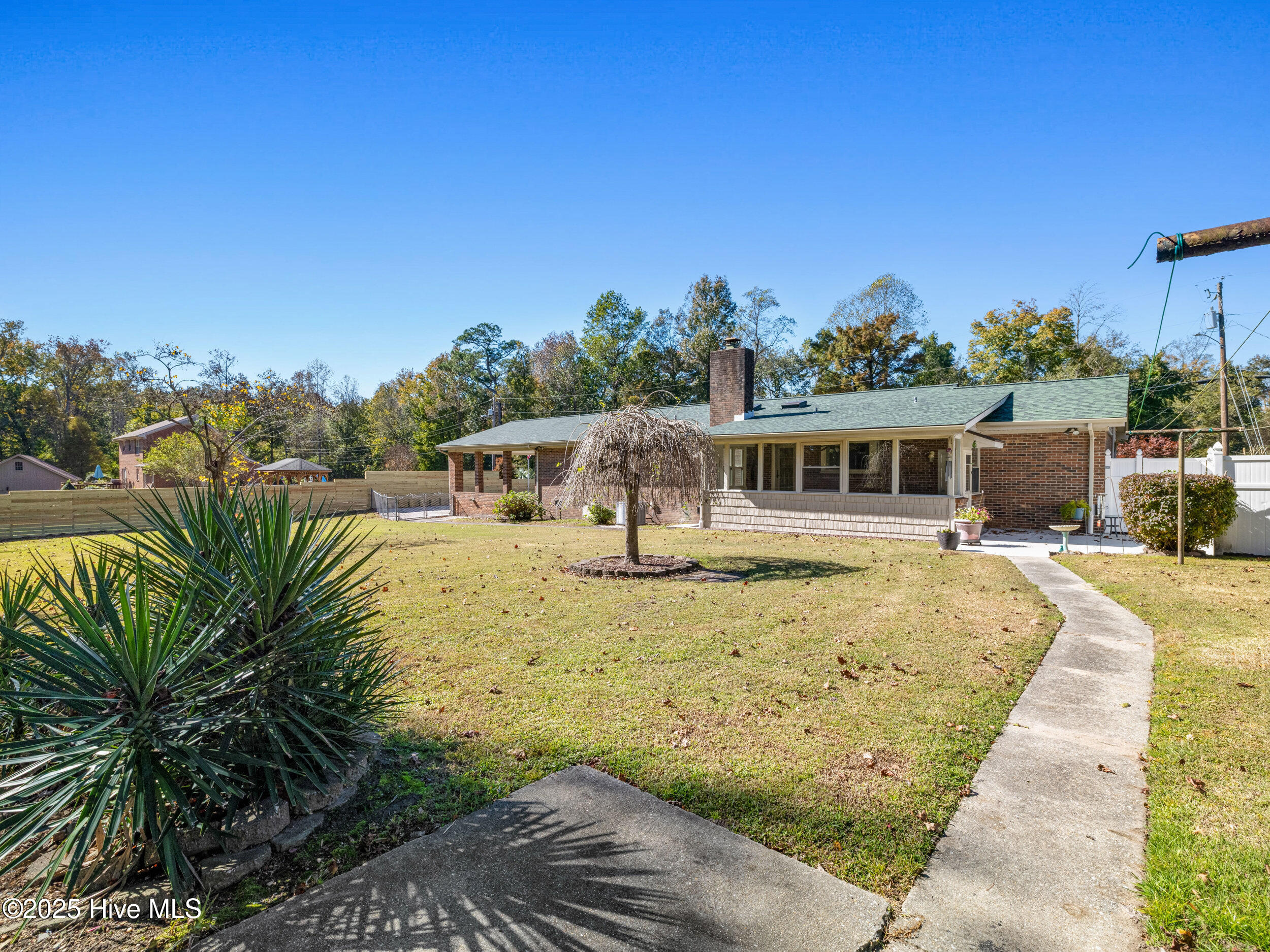 100544325 | Photo 54