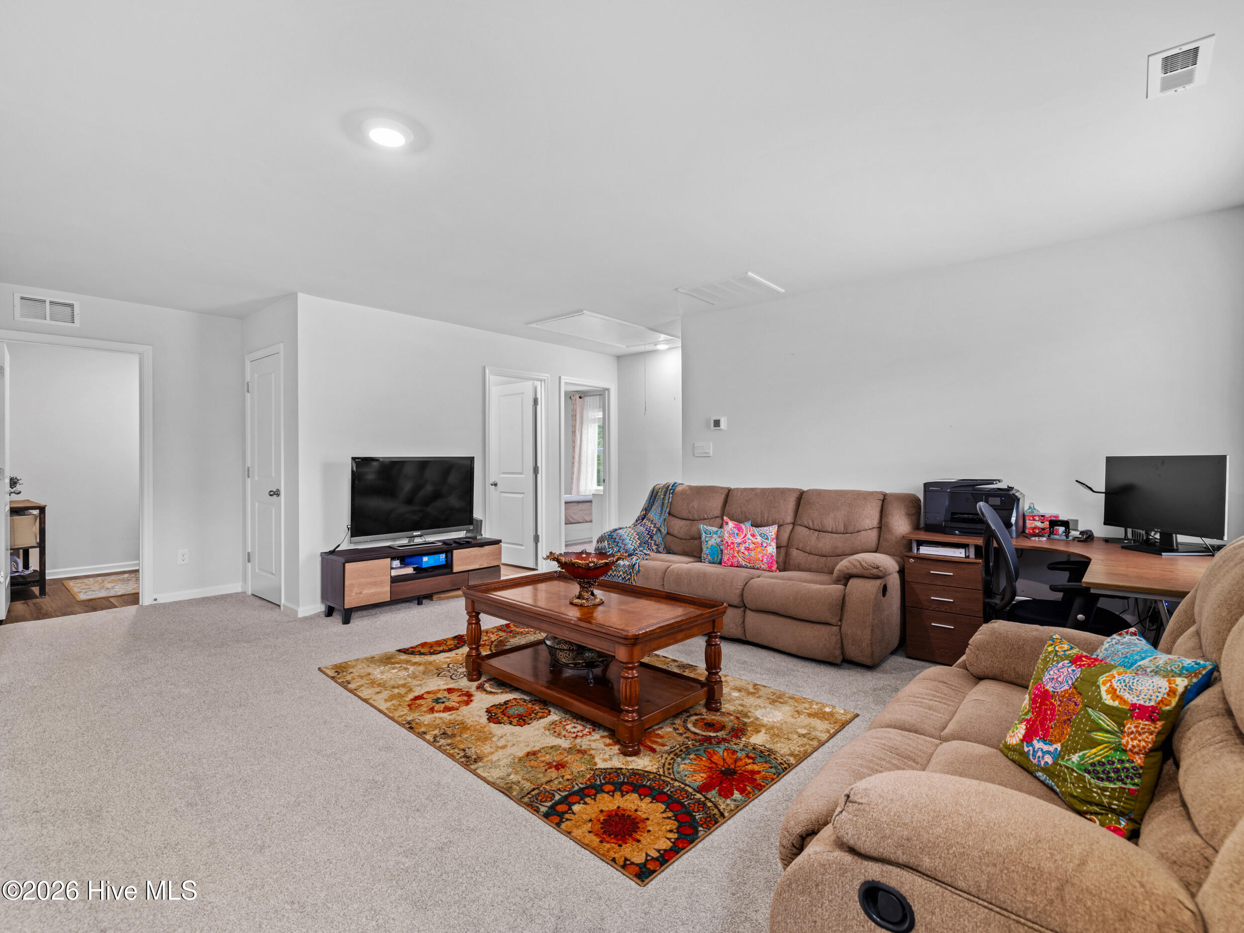 100562938 | Photo 27