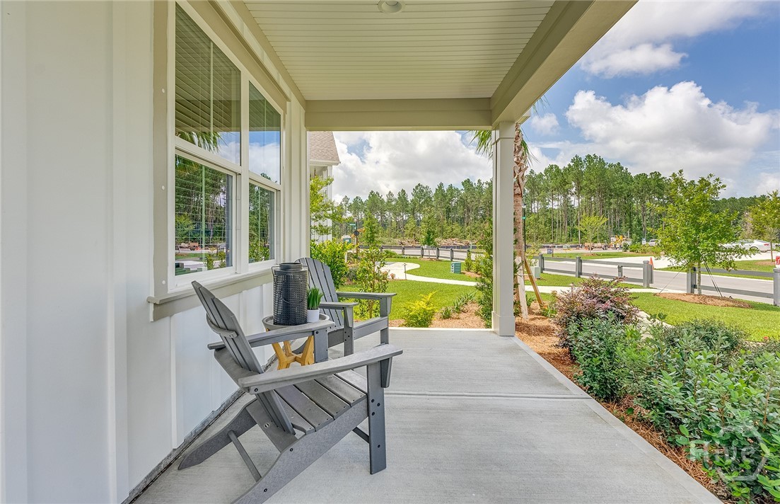 Pictures, photographs, colors, features, and sizes