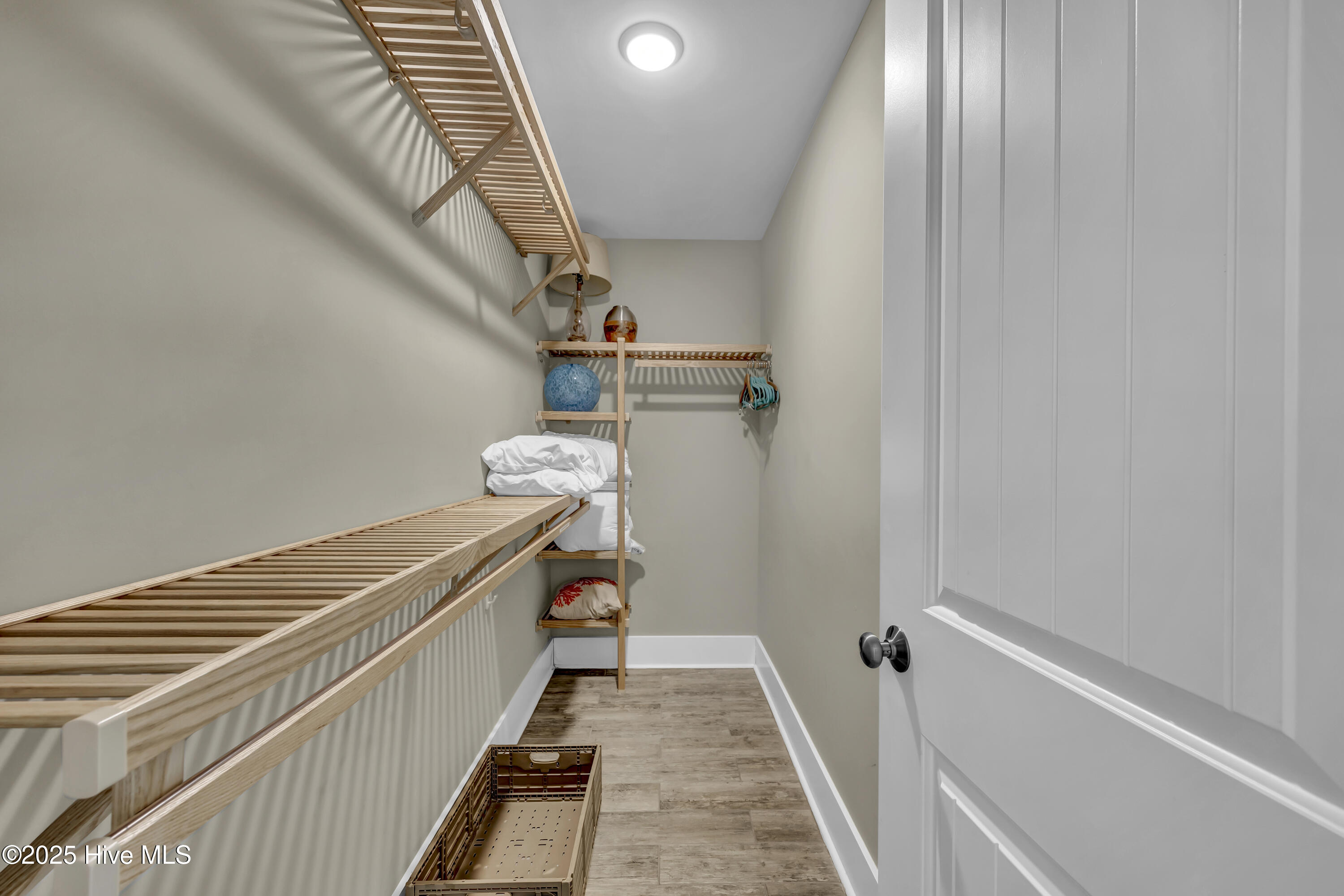 100535596 | Photo 28