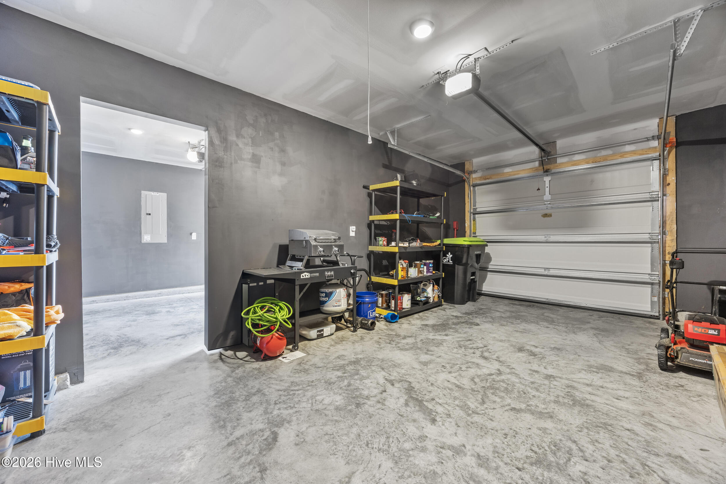 100558614 | Photo 25