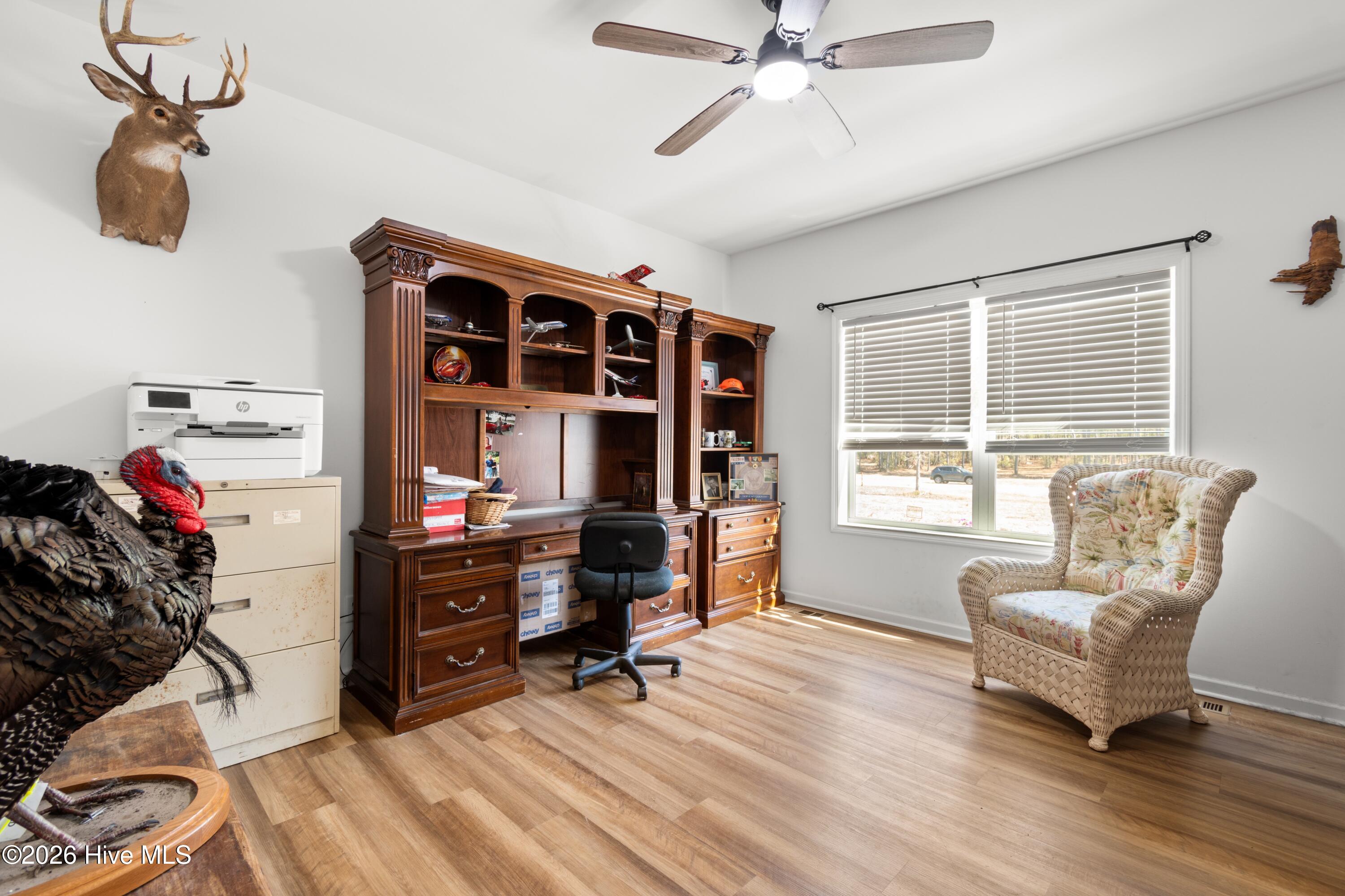 100556828 | Photo 27