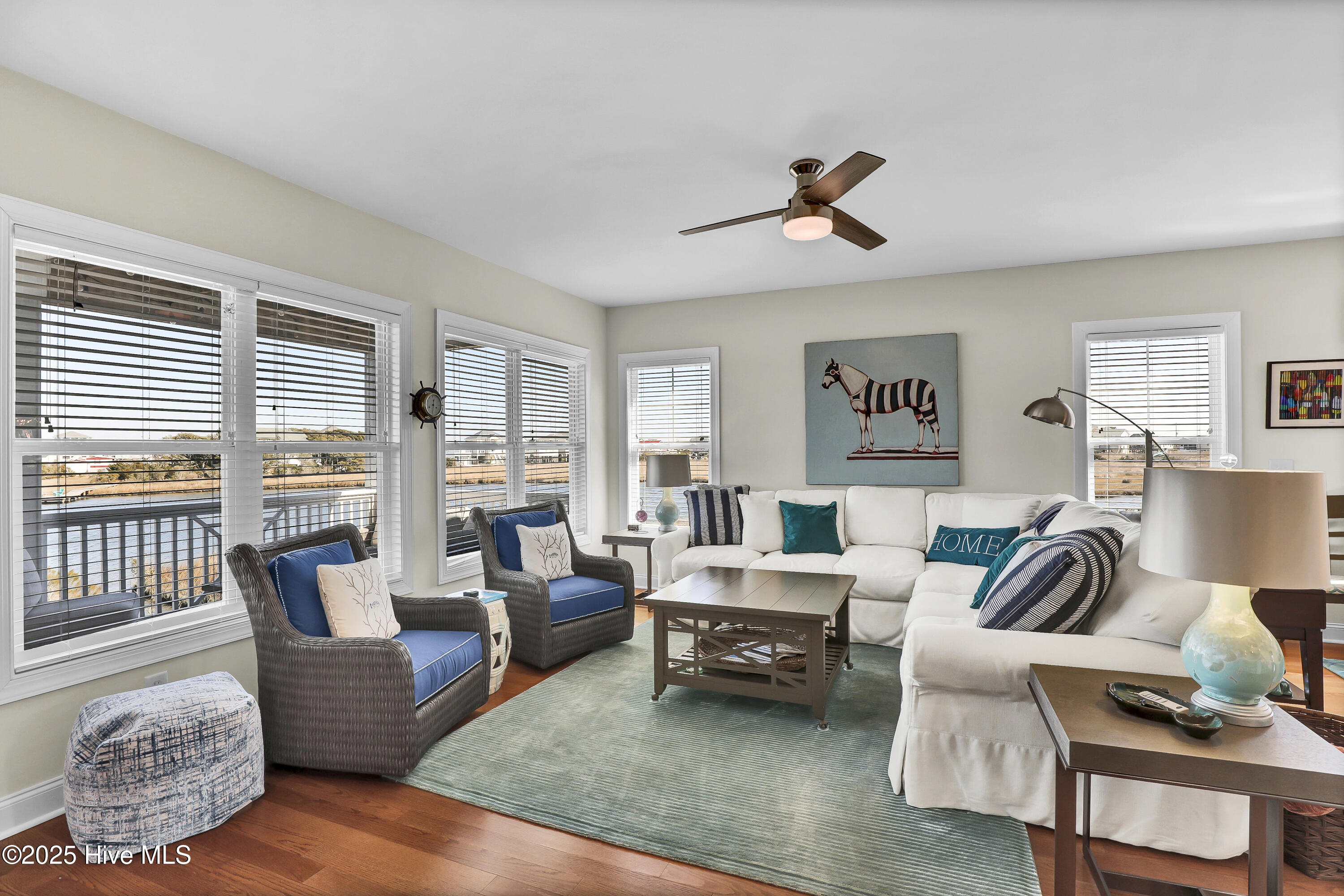 100529954 | Photo 21