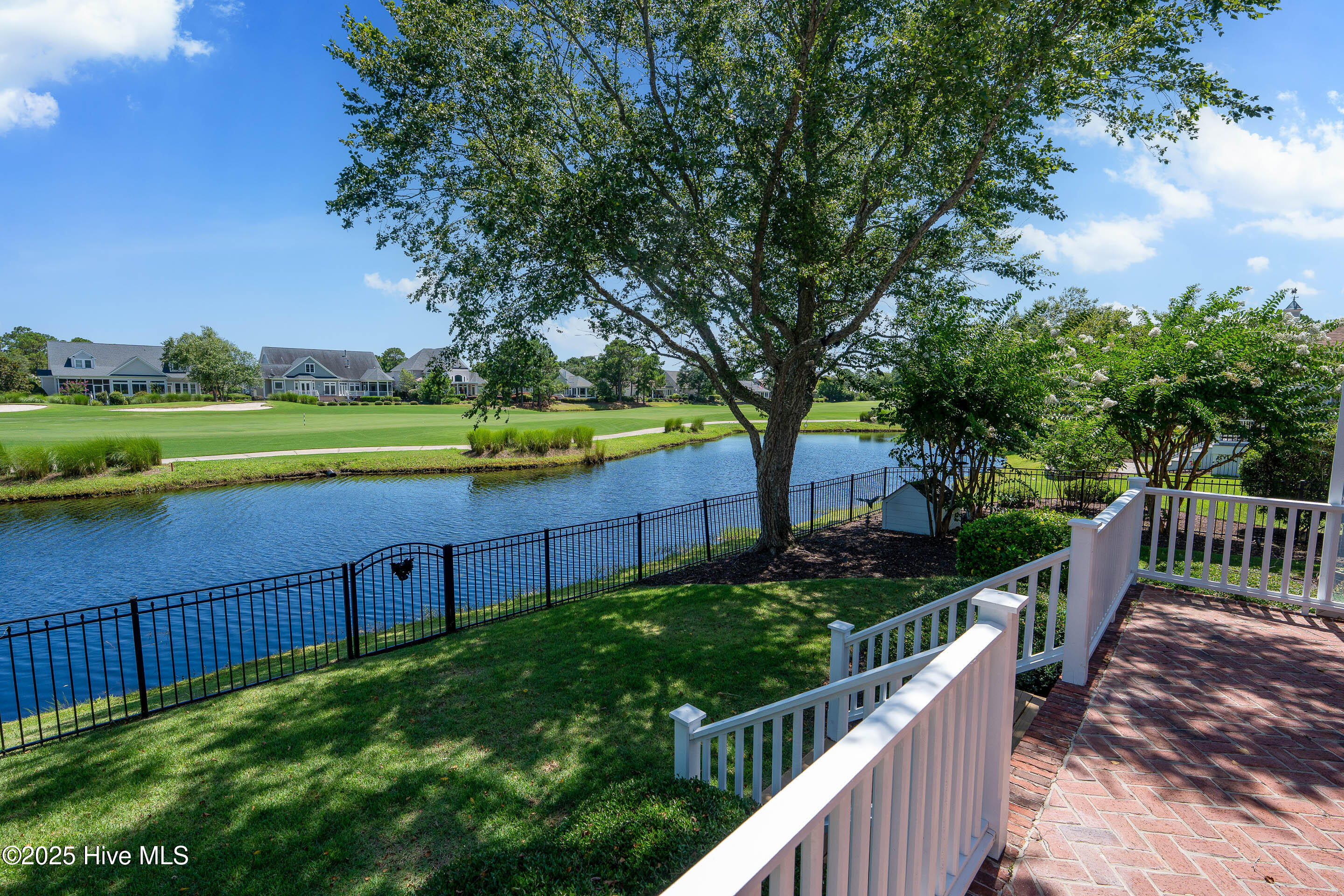 100520099 | Photo 72