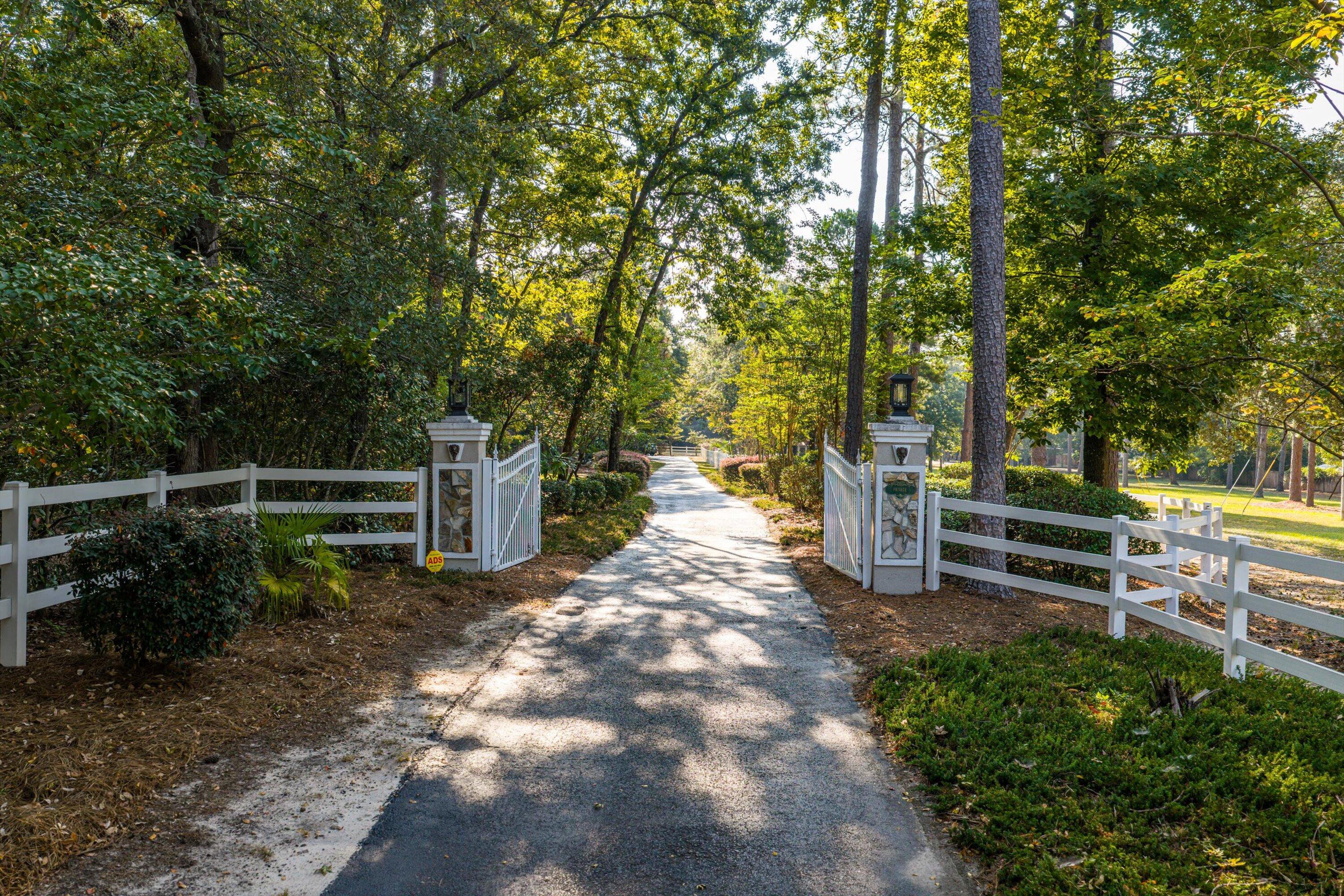 Homes for sale in North Augusta, SC | 877 W Five Notch Rd, North Augusta, SC 29860 | MLS# 547366