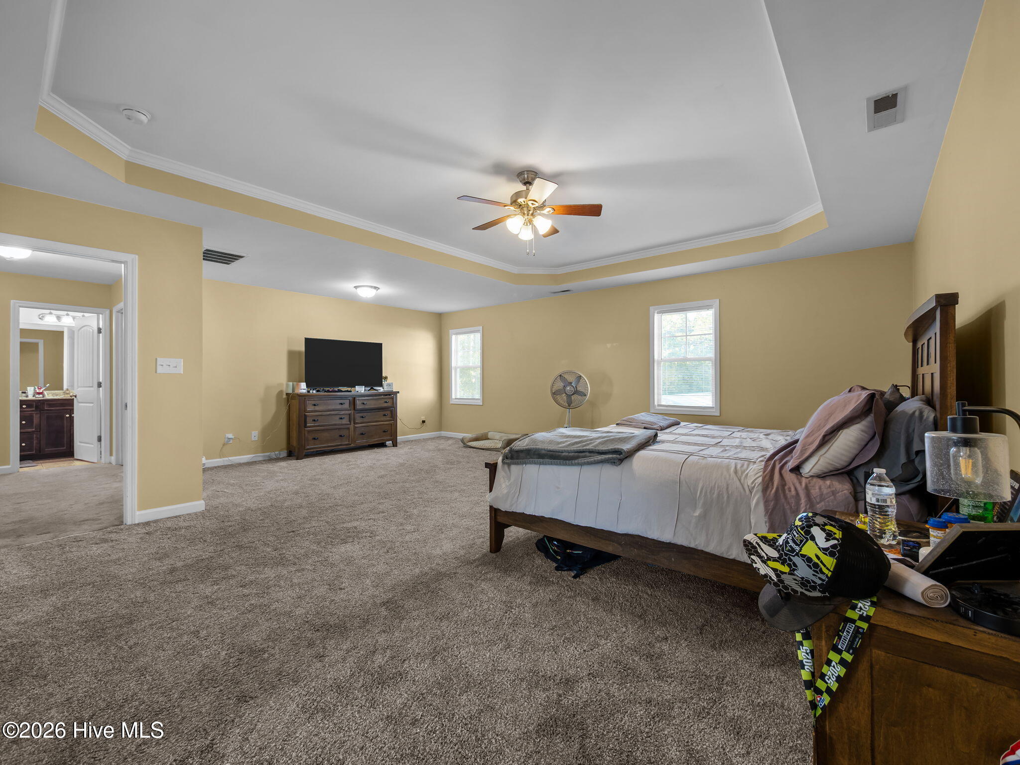 100549949 | Photo 27