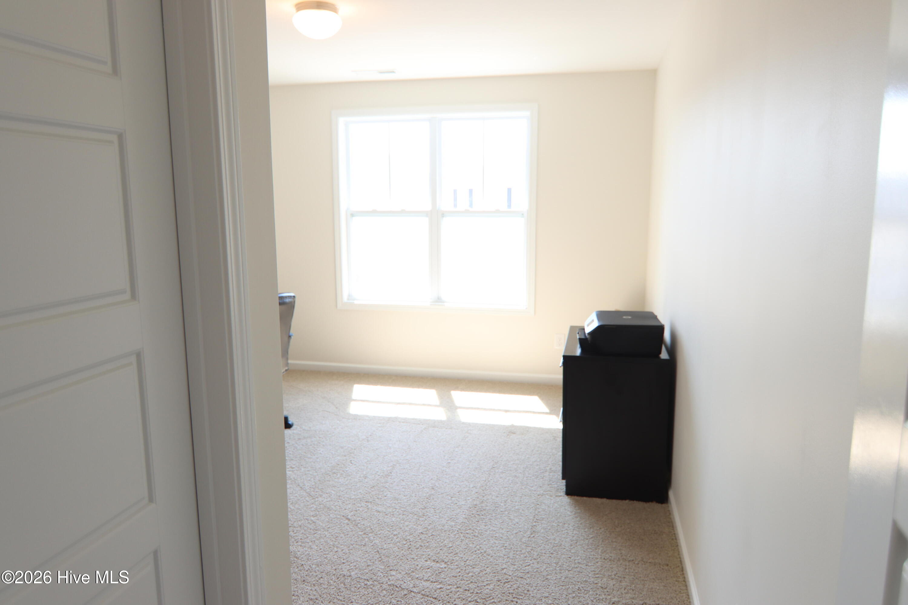 100565825 | Photo 31