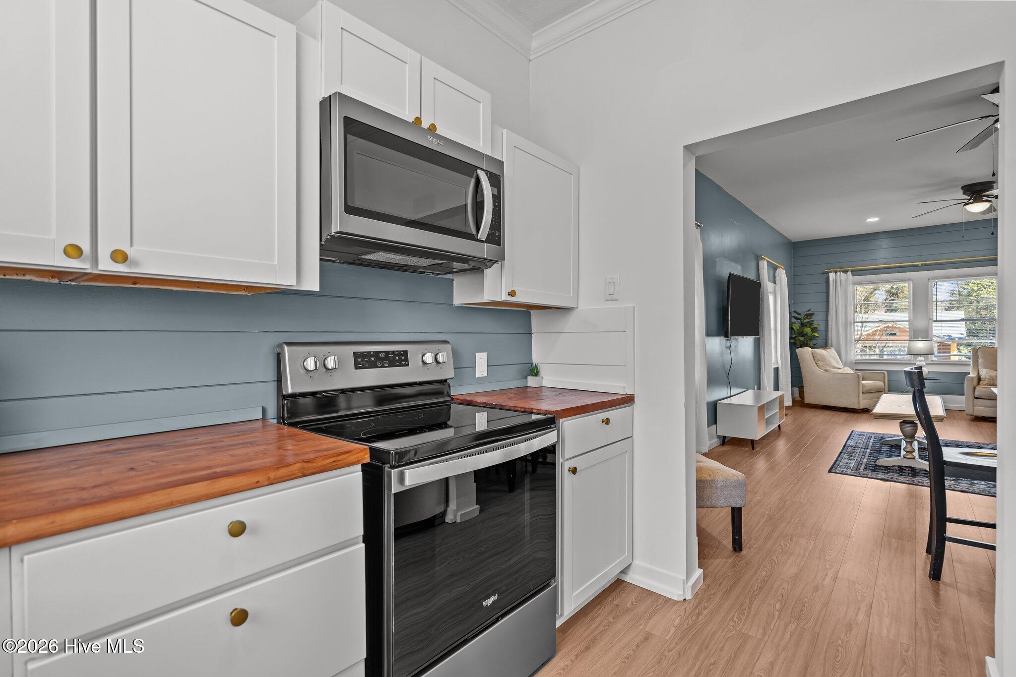 100550595 | Photo 17