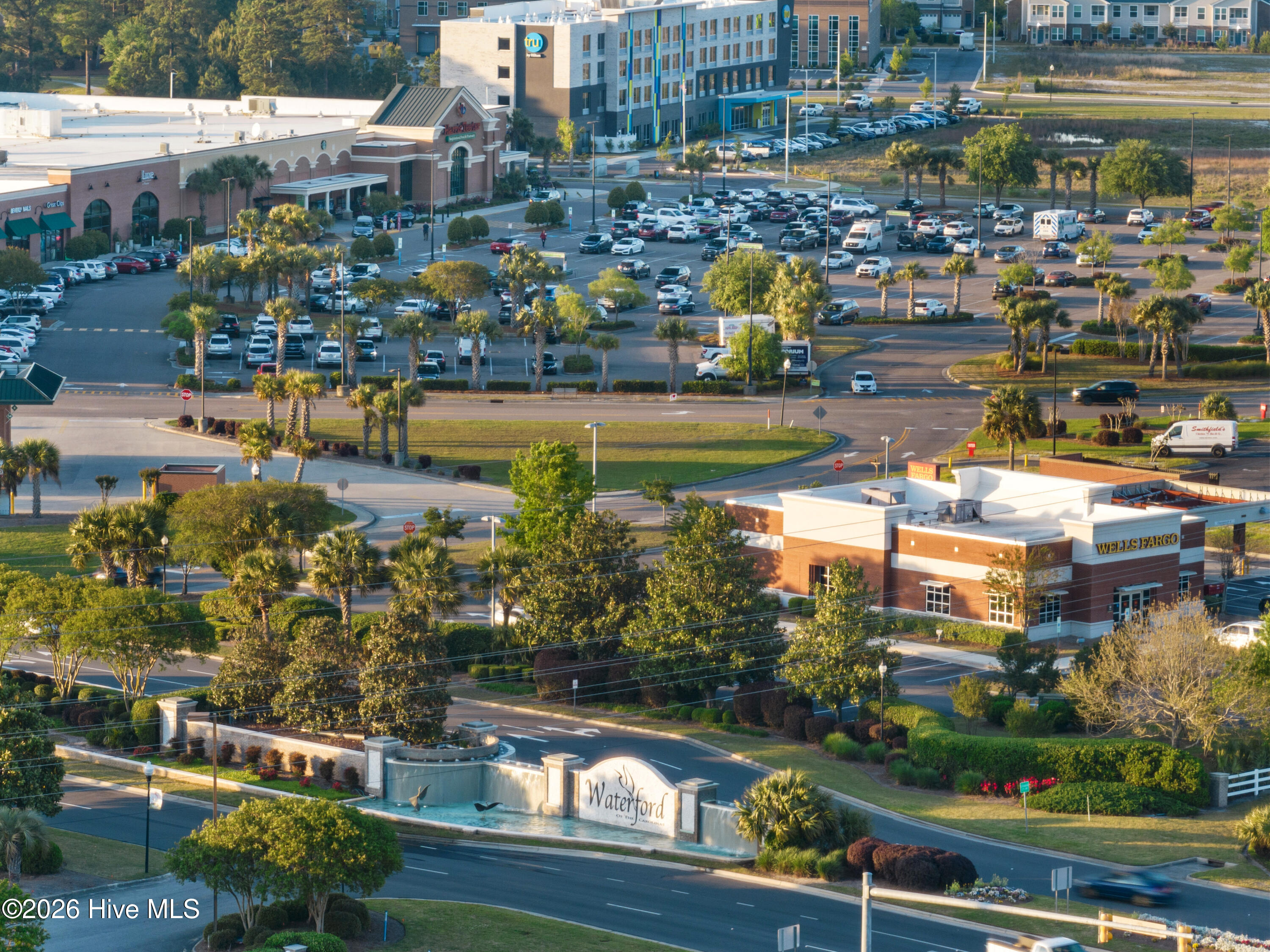 100563729 | Photo 98