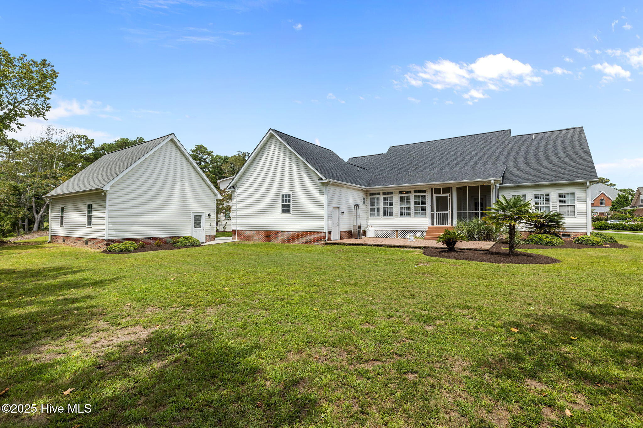 Homes for sale in Morehead City, NC | 1401 Dills Creek Ln, Morehead City, NC 28557 | MLS# 100526575