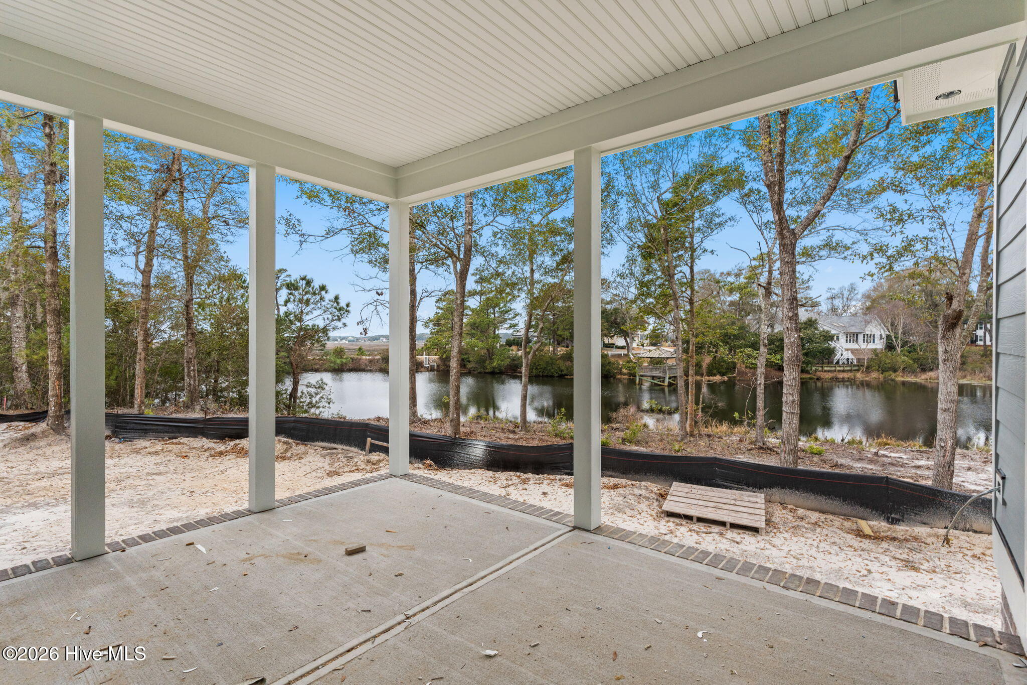 100557802 | Photo 21