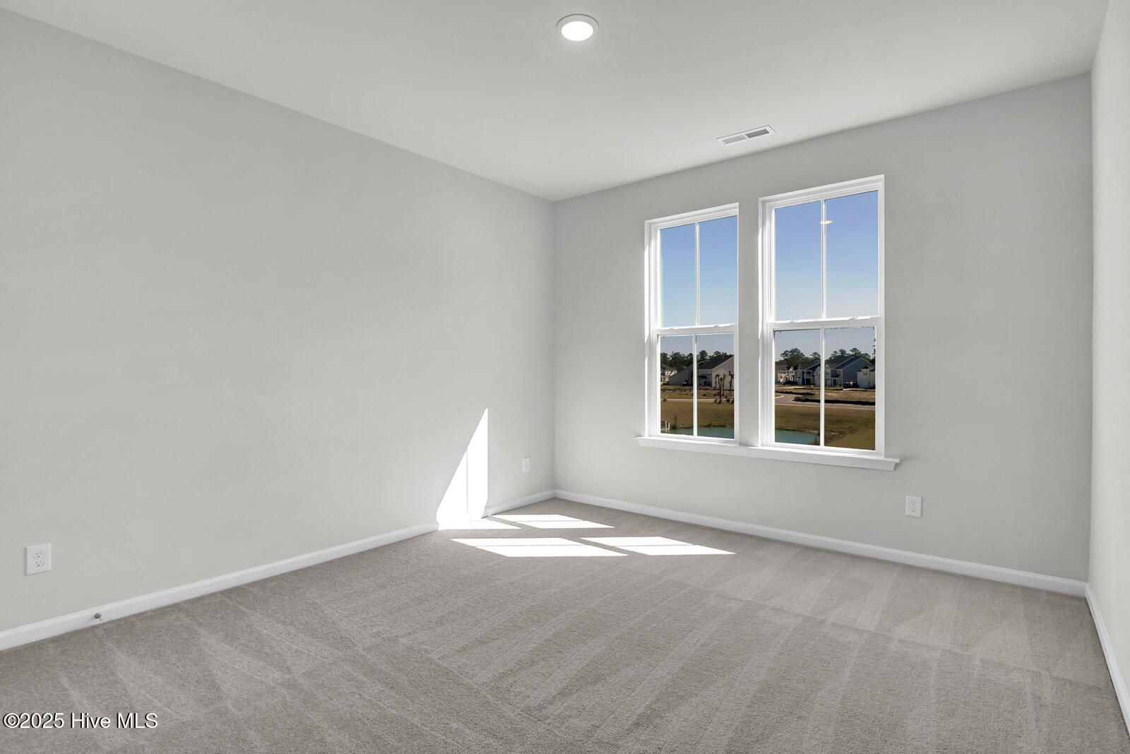 100526536 | Photo 24