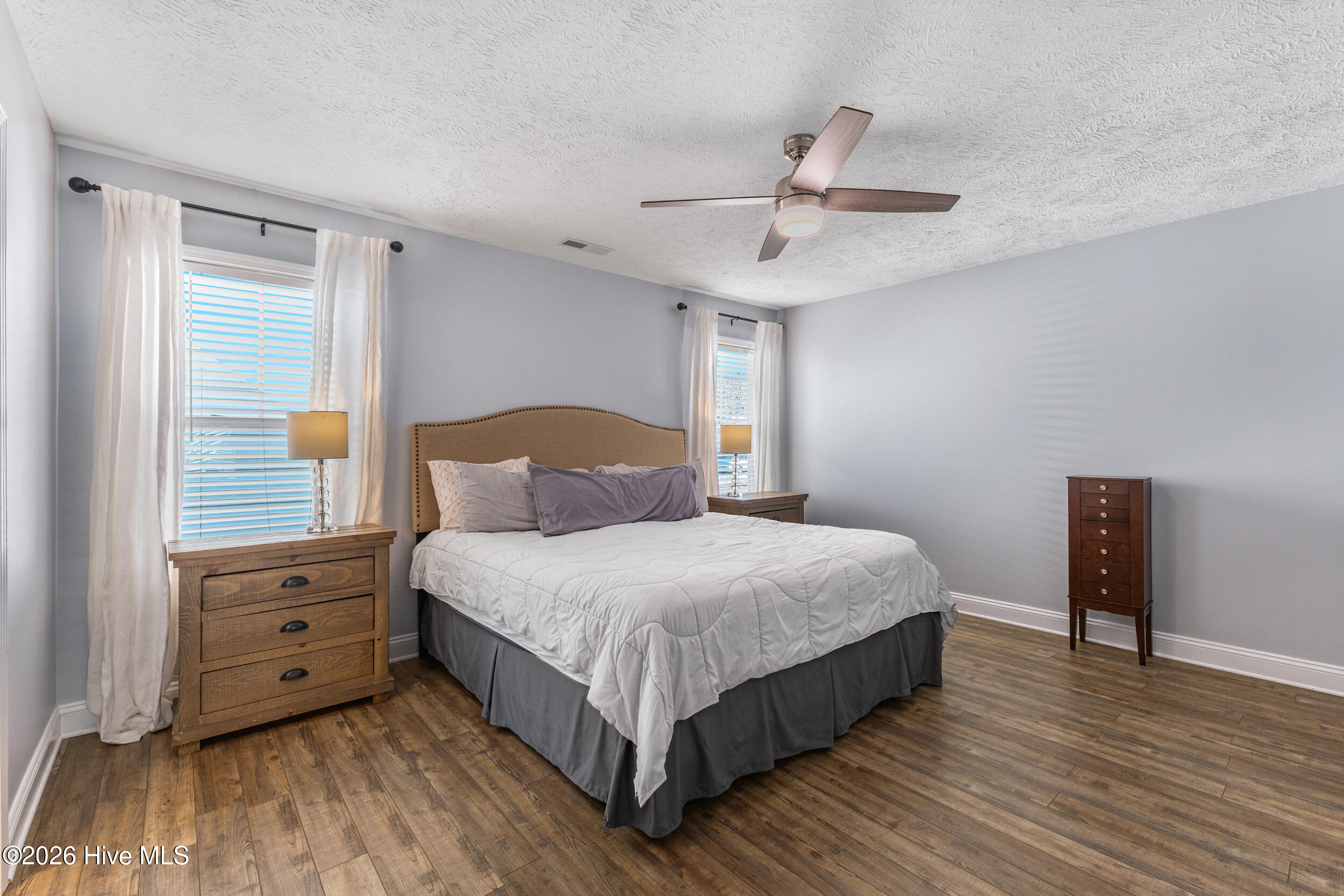 100564970 | Photo 16