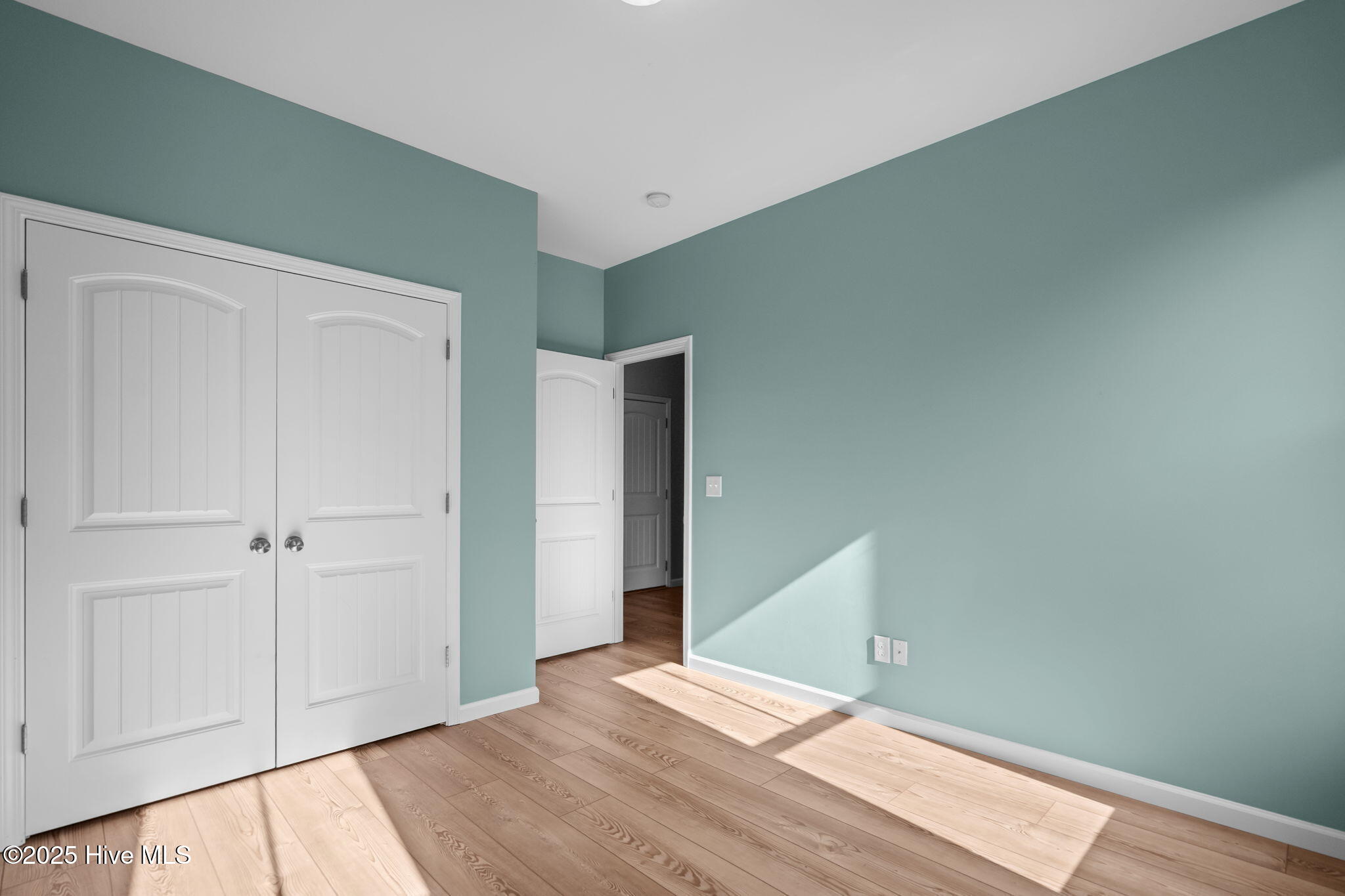 100547166 | Photo 27