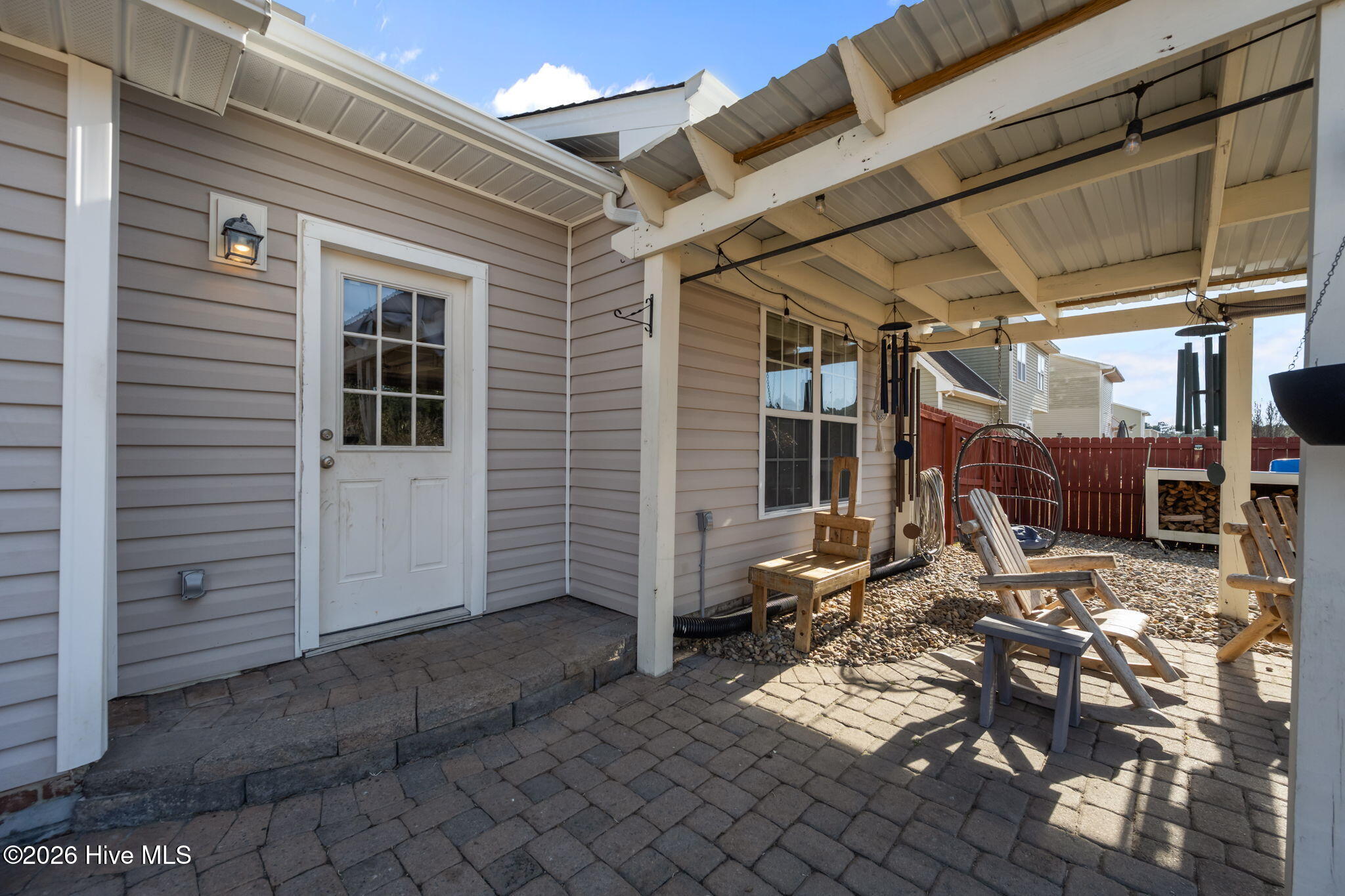 100547536 | Photo 51