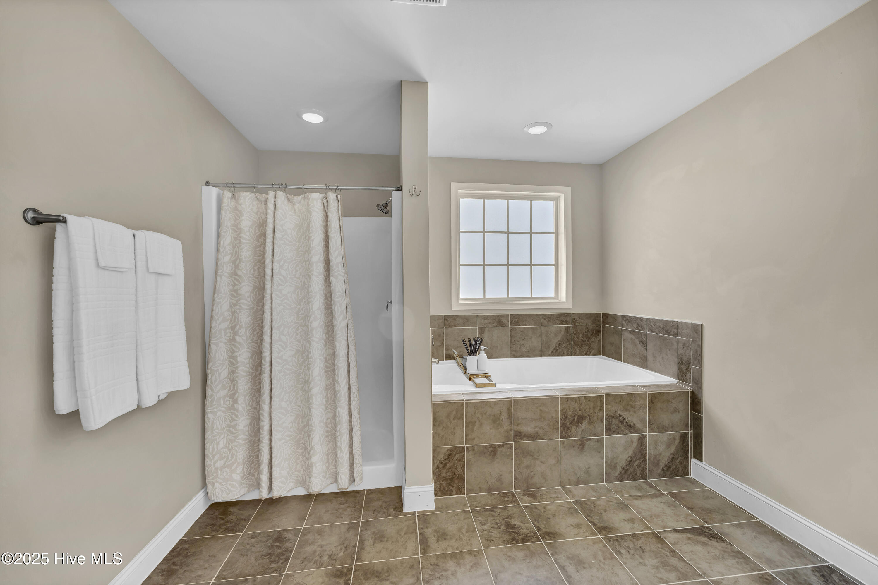 100549704 | Photo 30