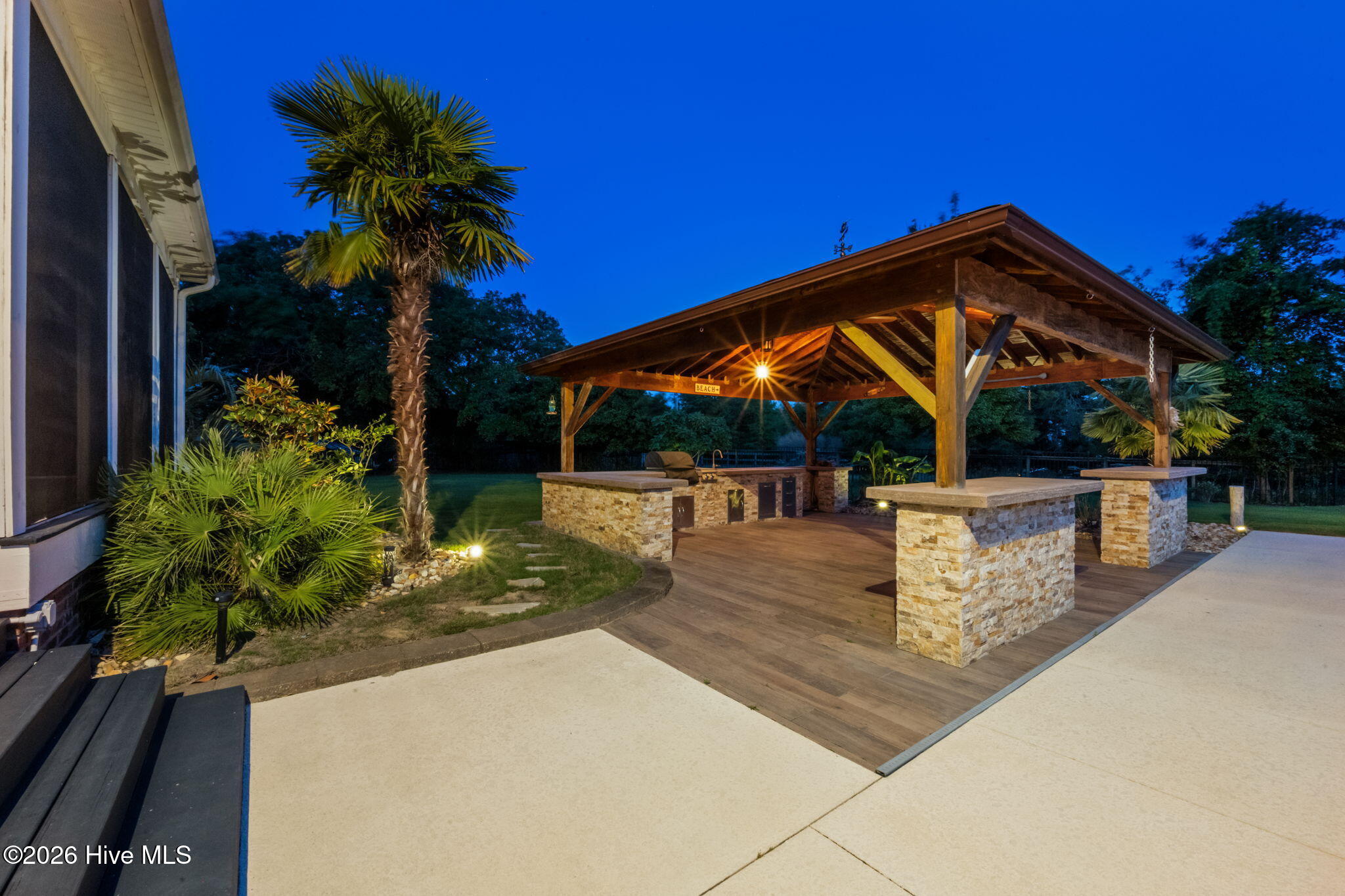 811 Albatross Way, Hampstead, NC 28443 – photo 23: 23-web-or-mls-_RAD5184
