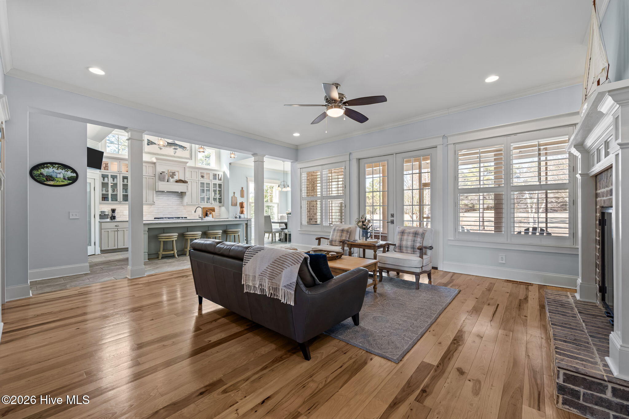 100554318 | Photo 16