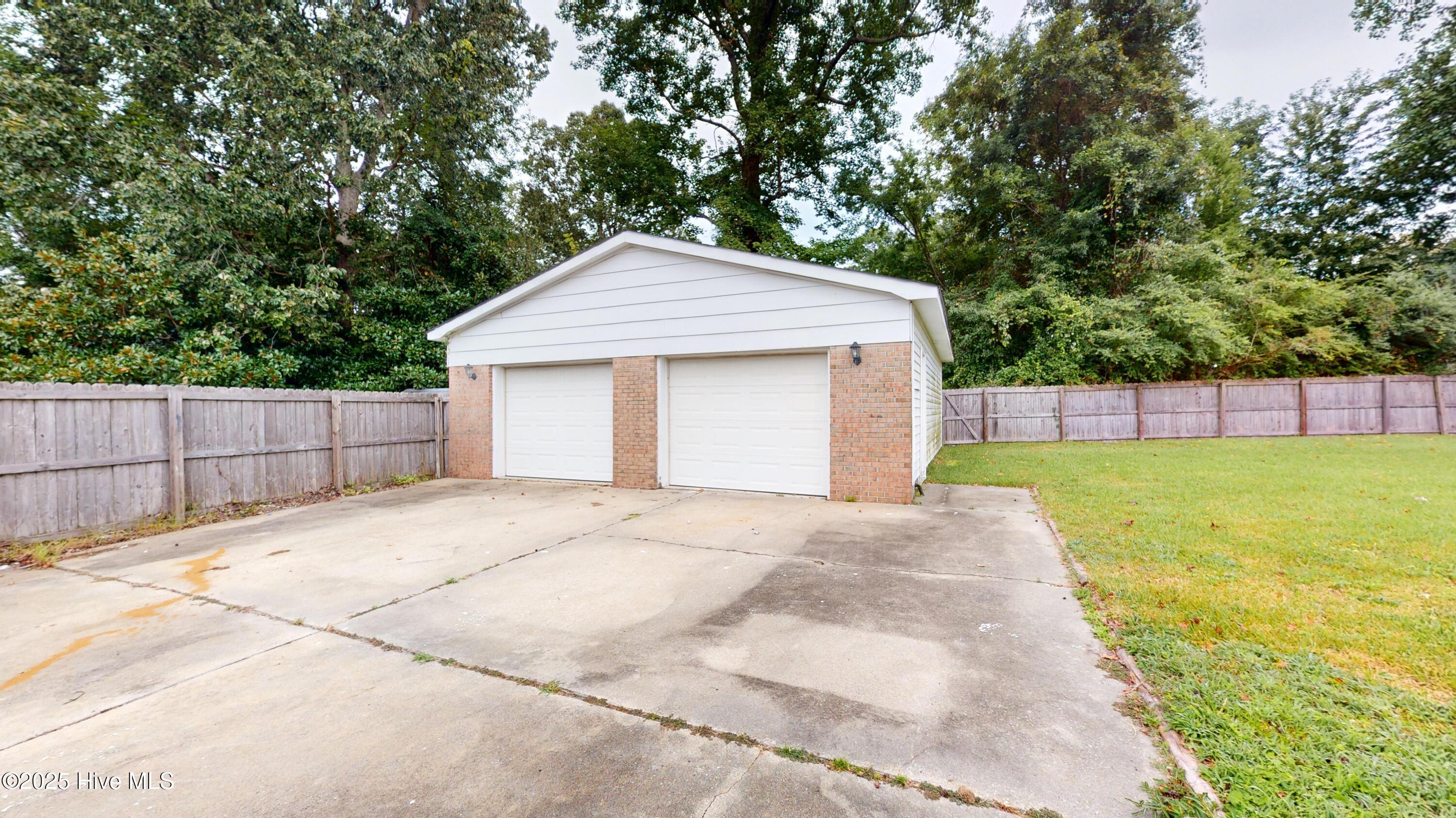 1023 Oak Drive, Jacksonville, NC 28546 – photo 4: Detached Garage
