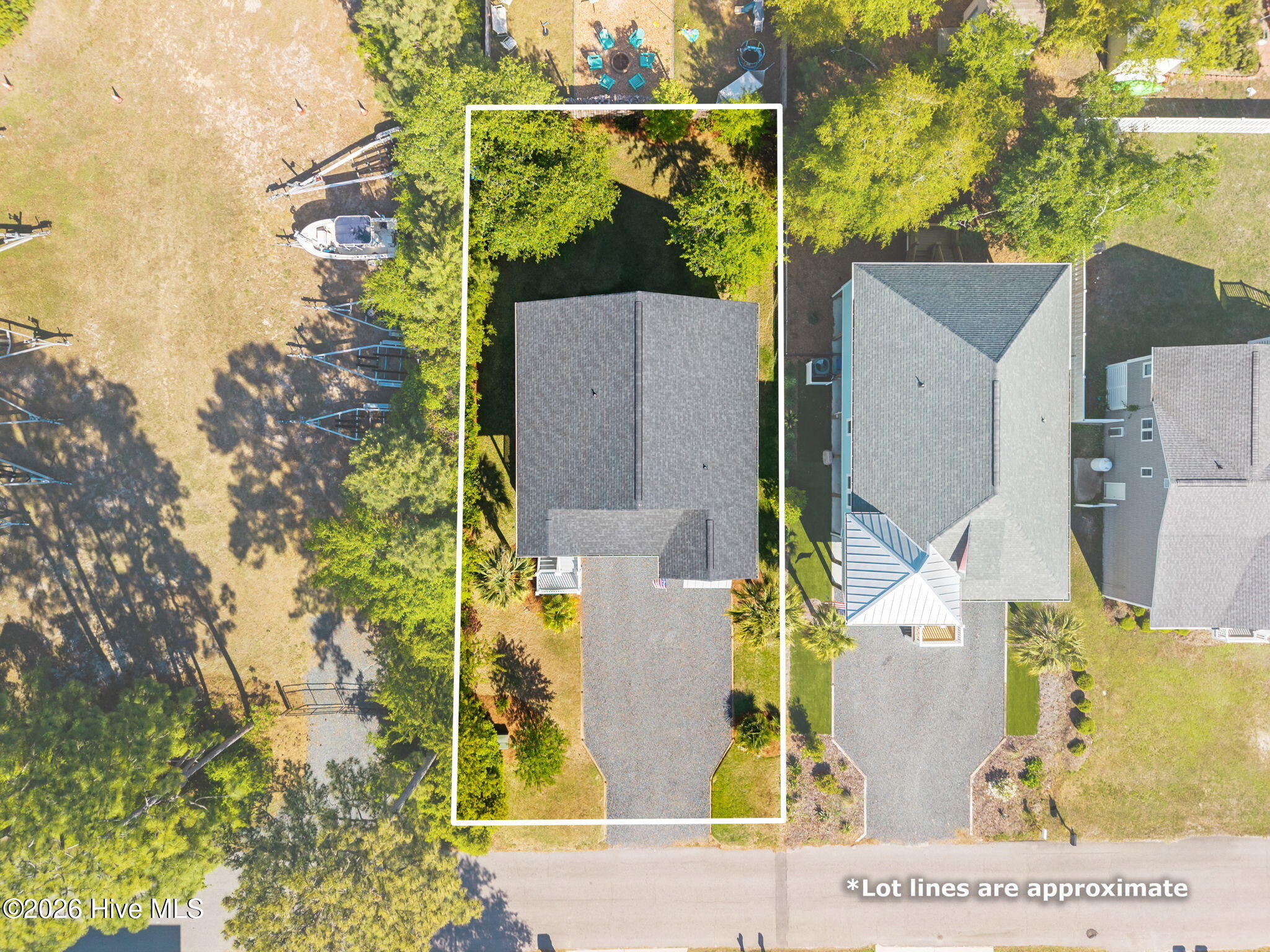 100568593 | Photo 35