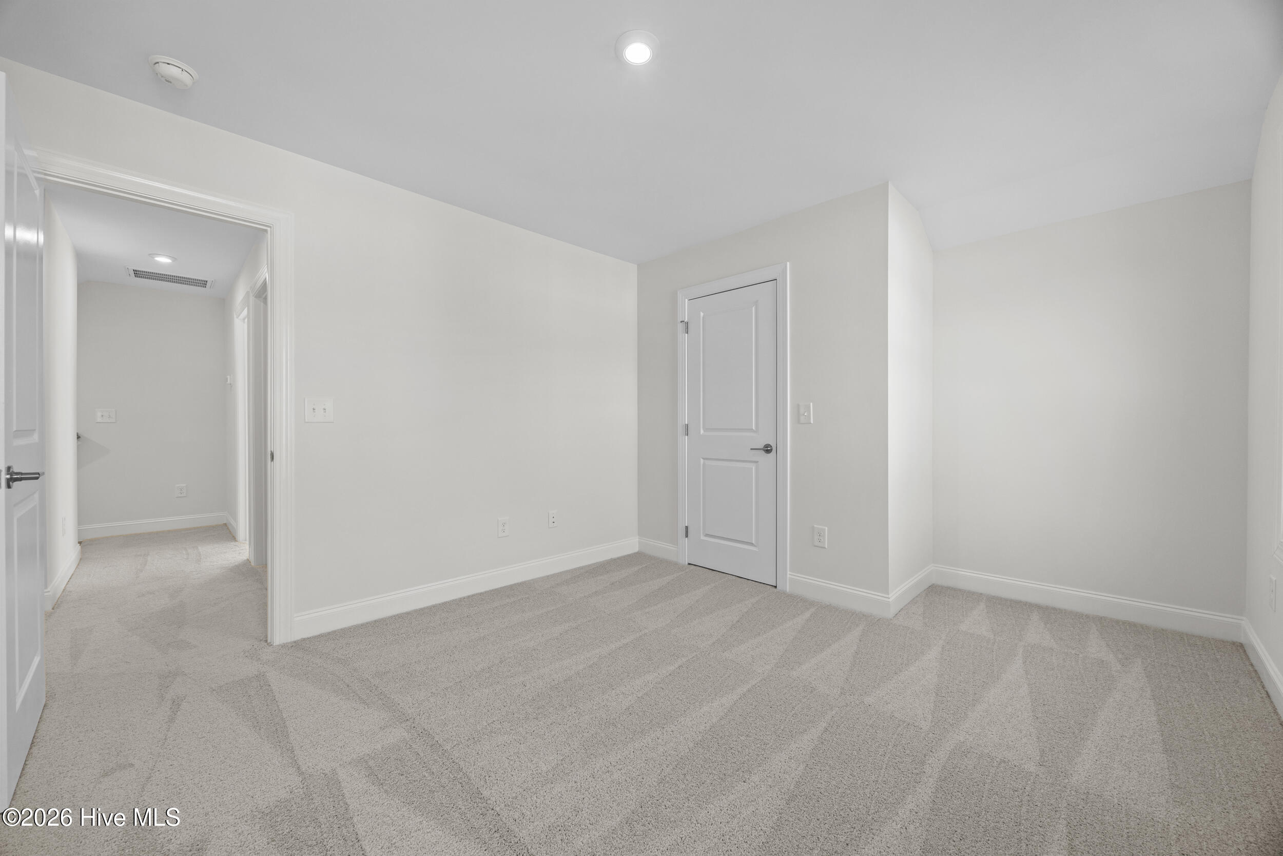 100556976 | Photo 36