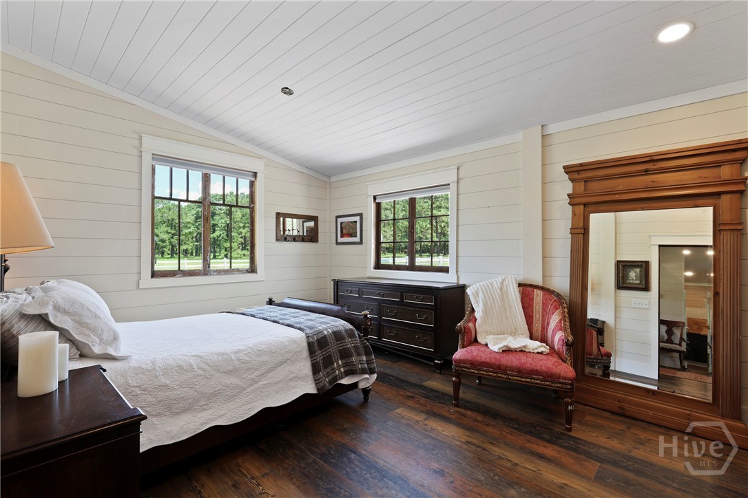 5747 Ogeechee Road, Savannah, GA, 31405