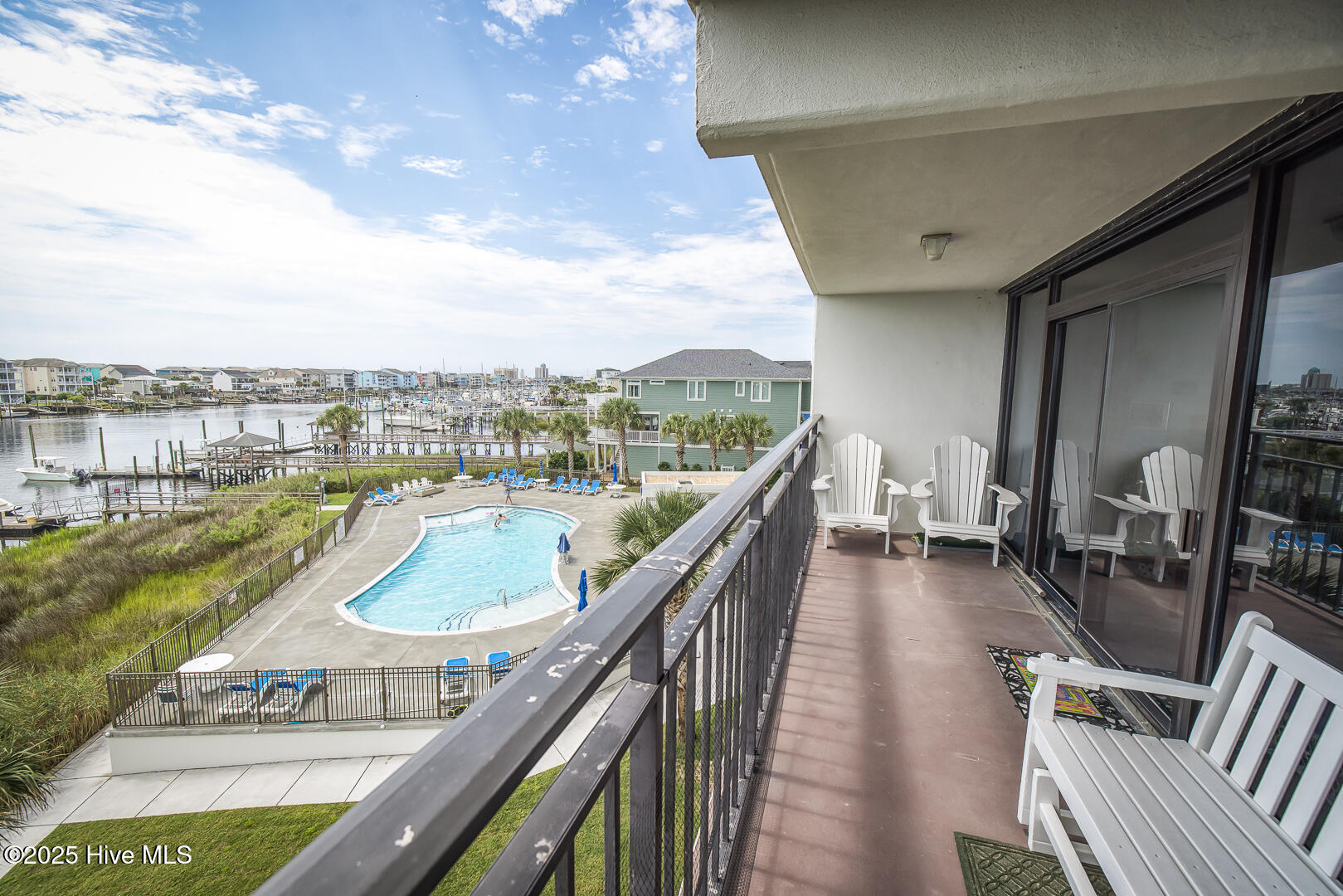 100551868 | Photo 19