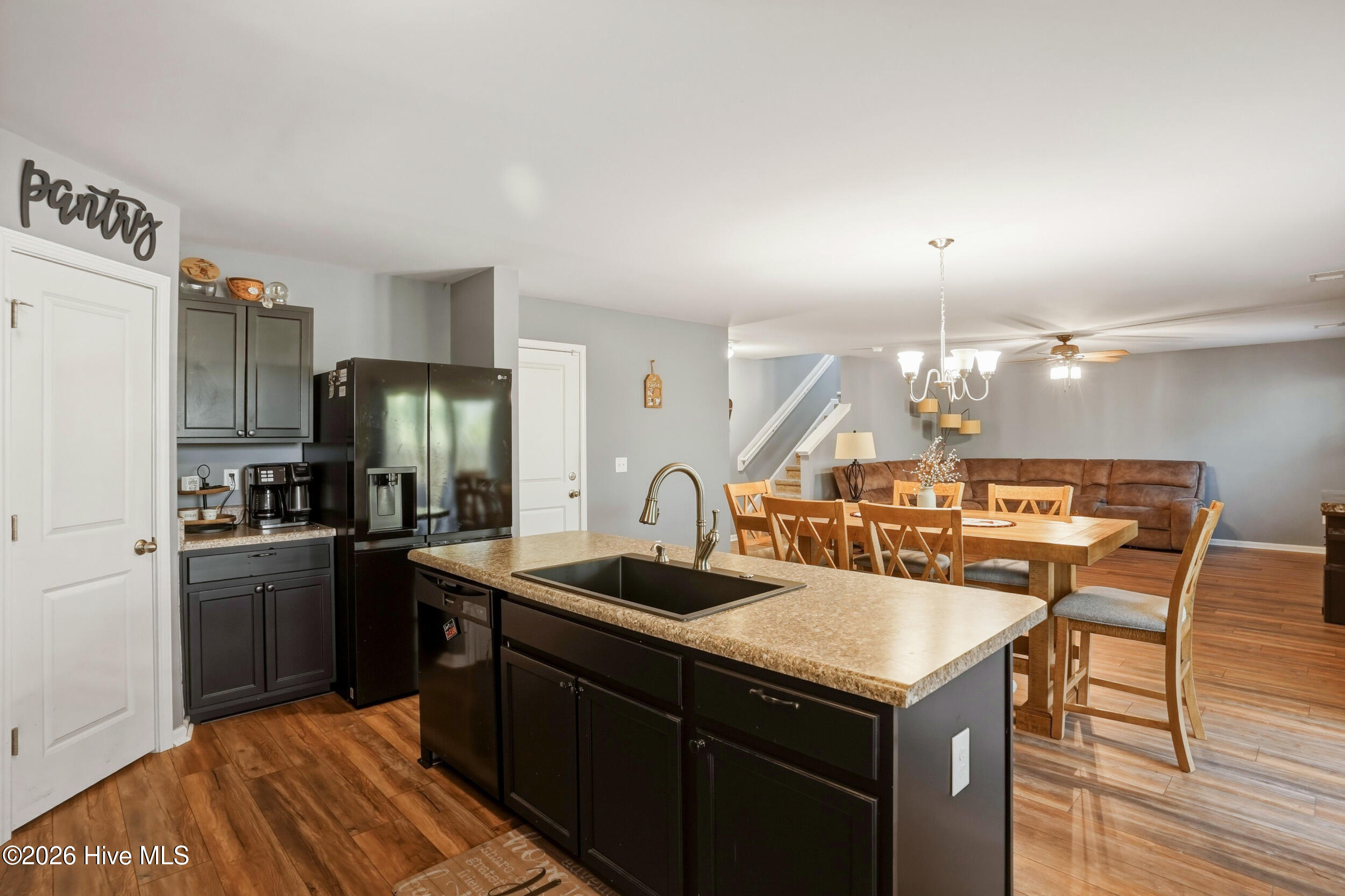 100556513 | Photo 17