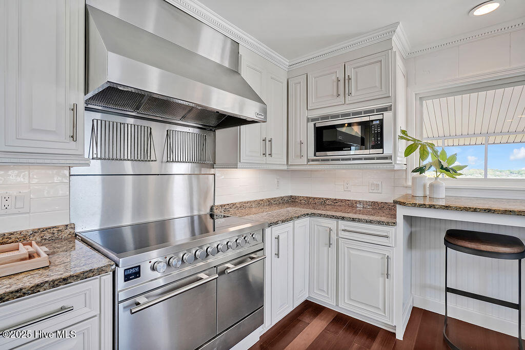 100508979 | Photo 30