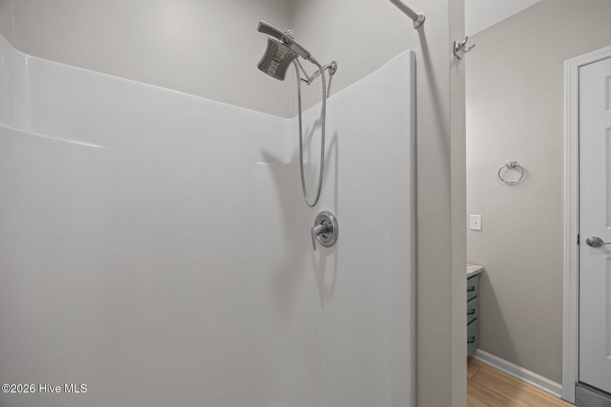 100562529 | Photo 32