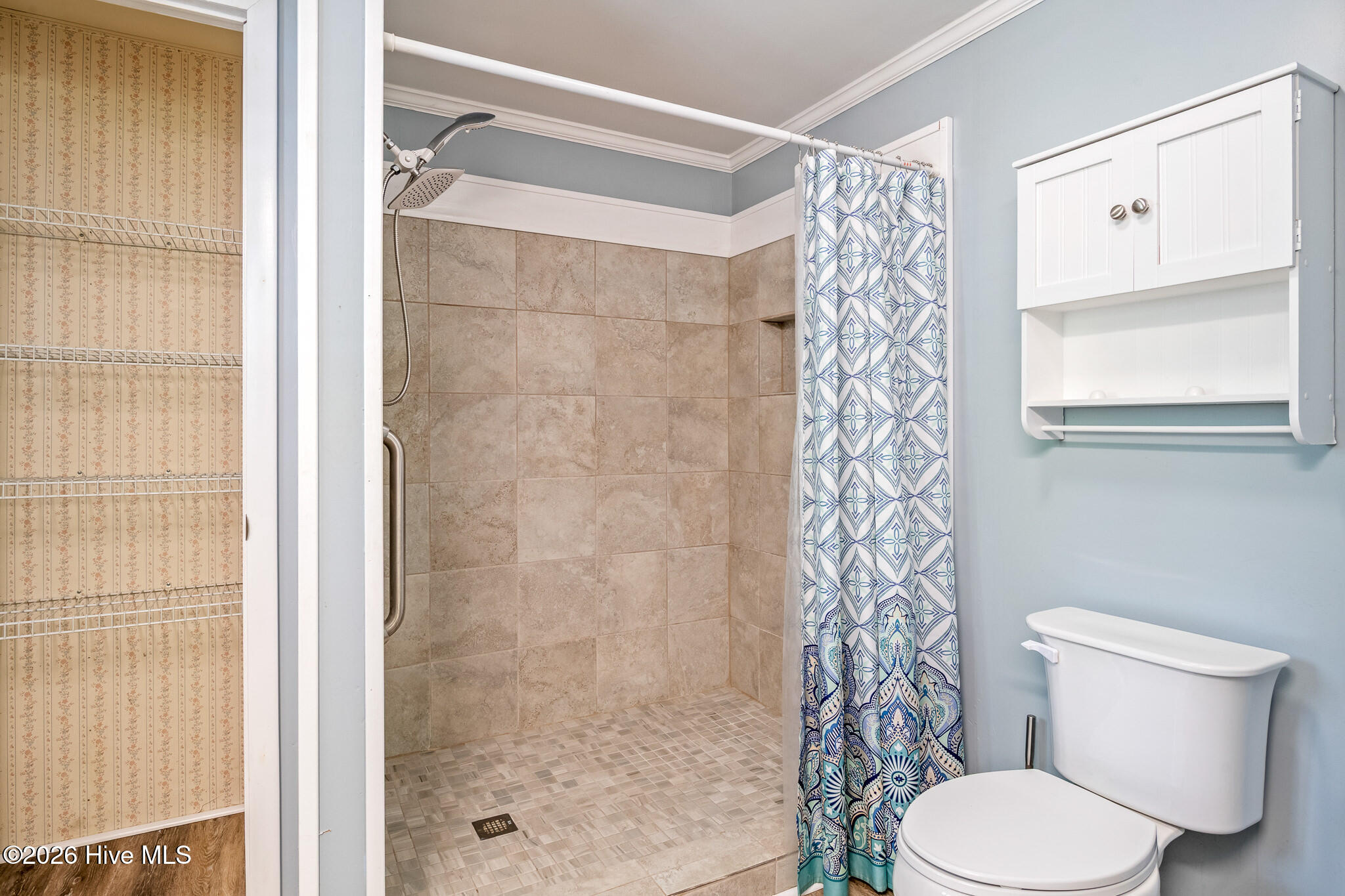 100567029 | Photo 36