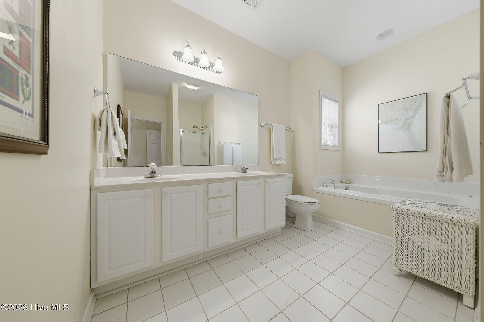 100560993 | Photo 31