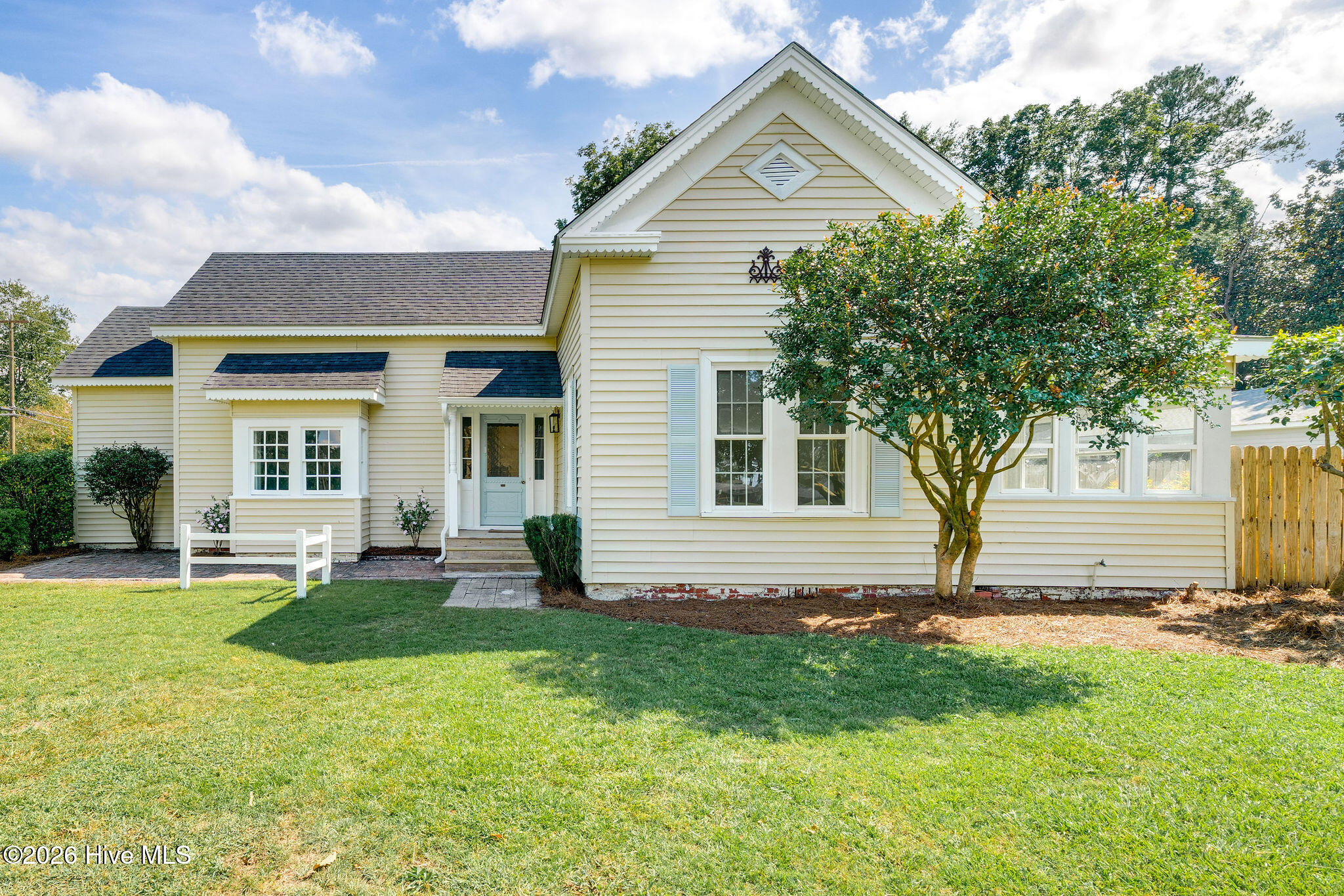 130 E Main Street, Rose Hill, NC 28458 – photo 2
