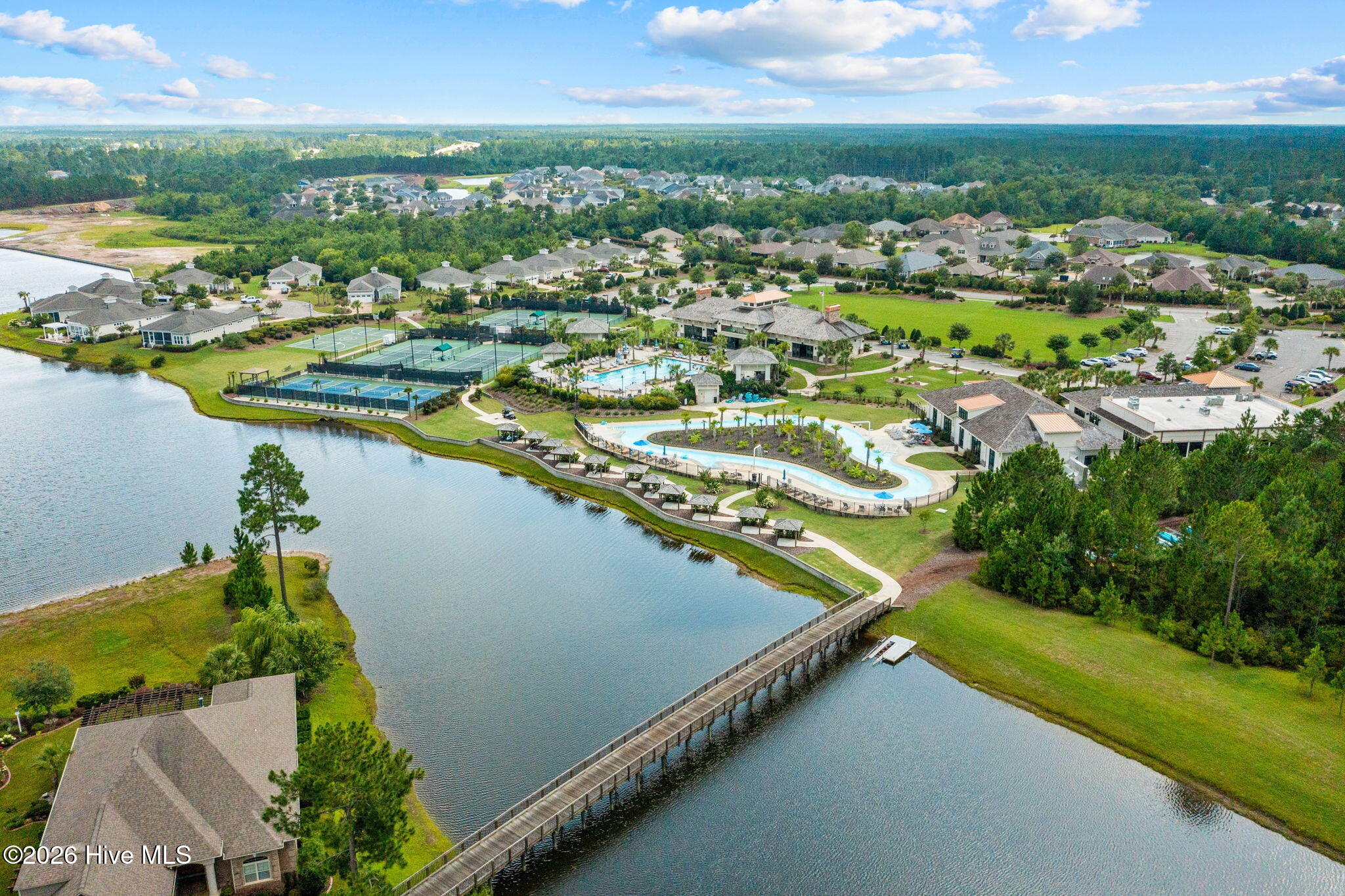 100568496 | Photo 72