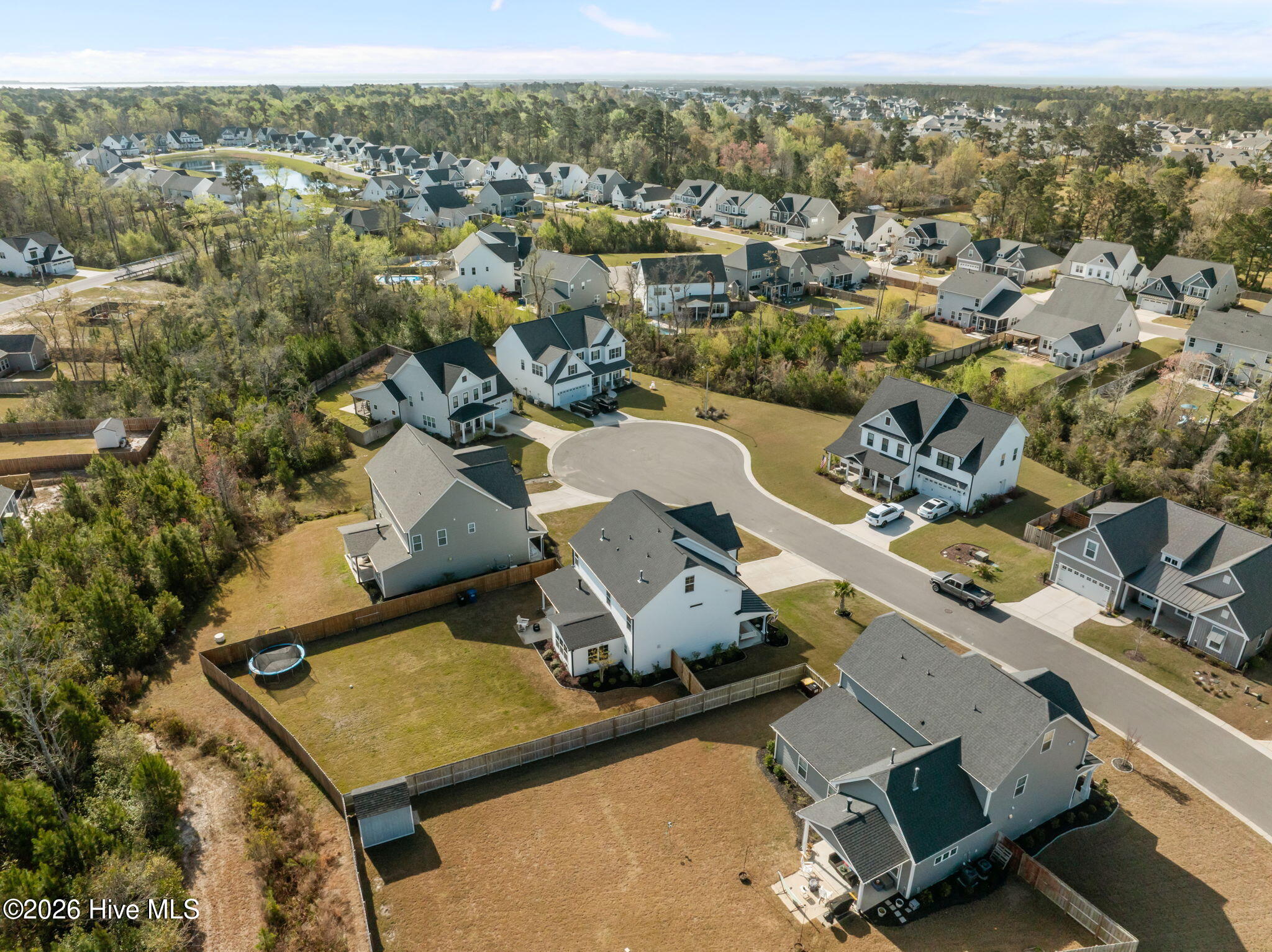 100564361 | Photo 61