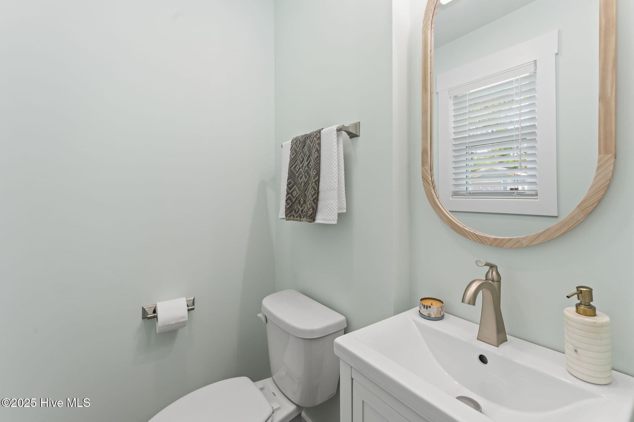 100509282 | Photo 40