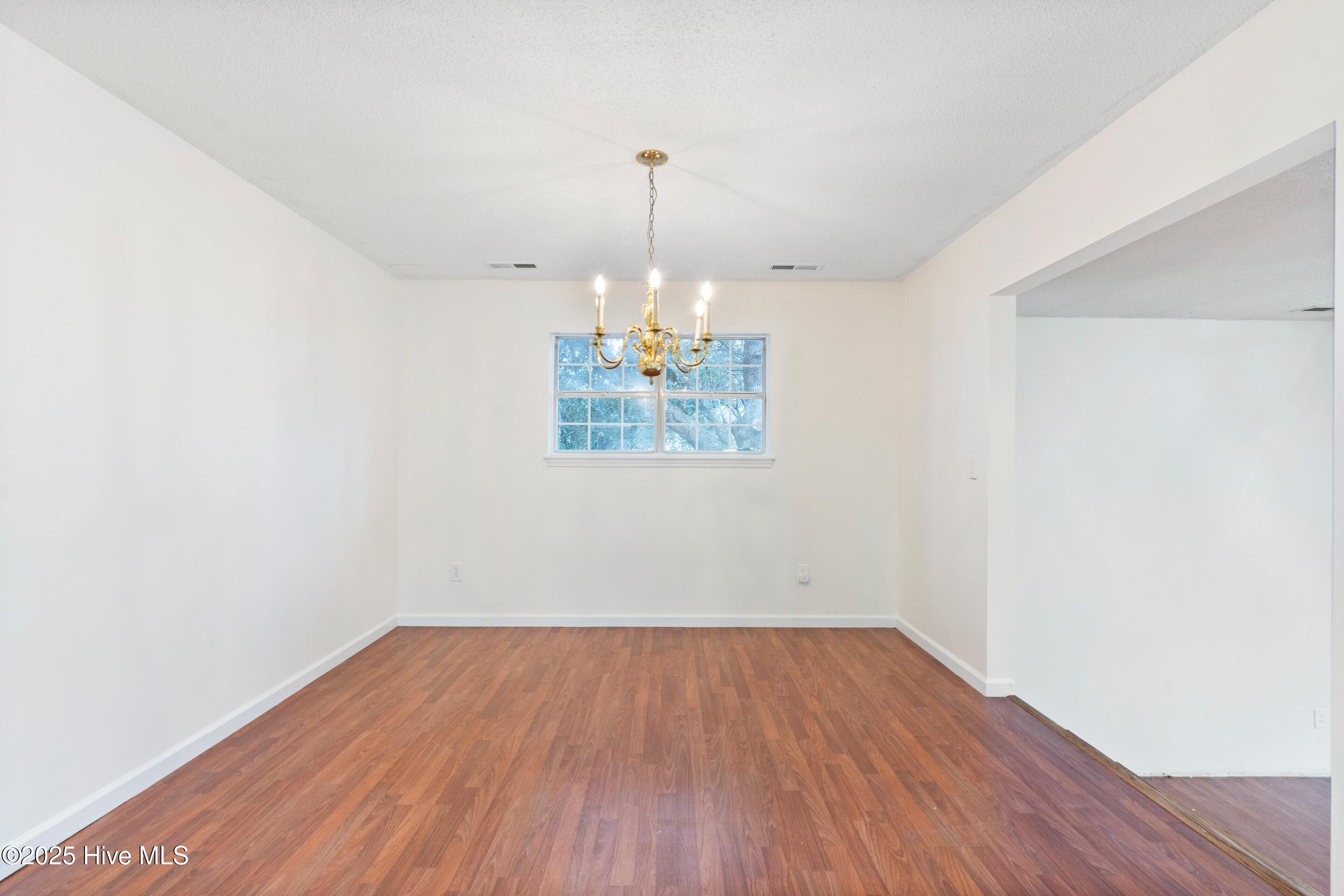 100522461 | Photo 13